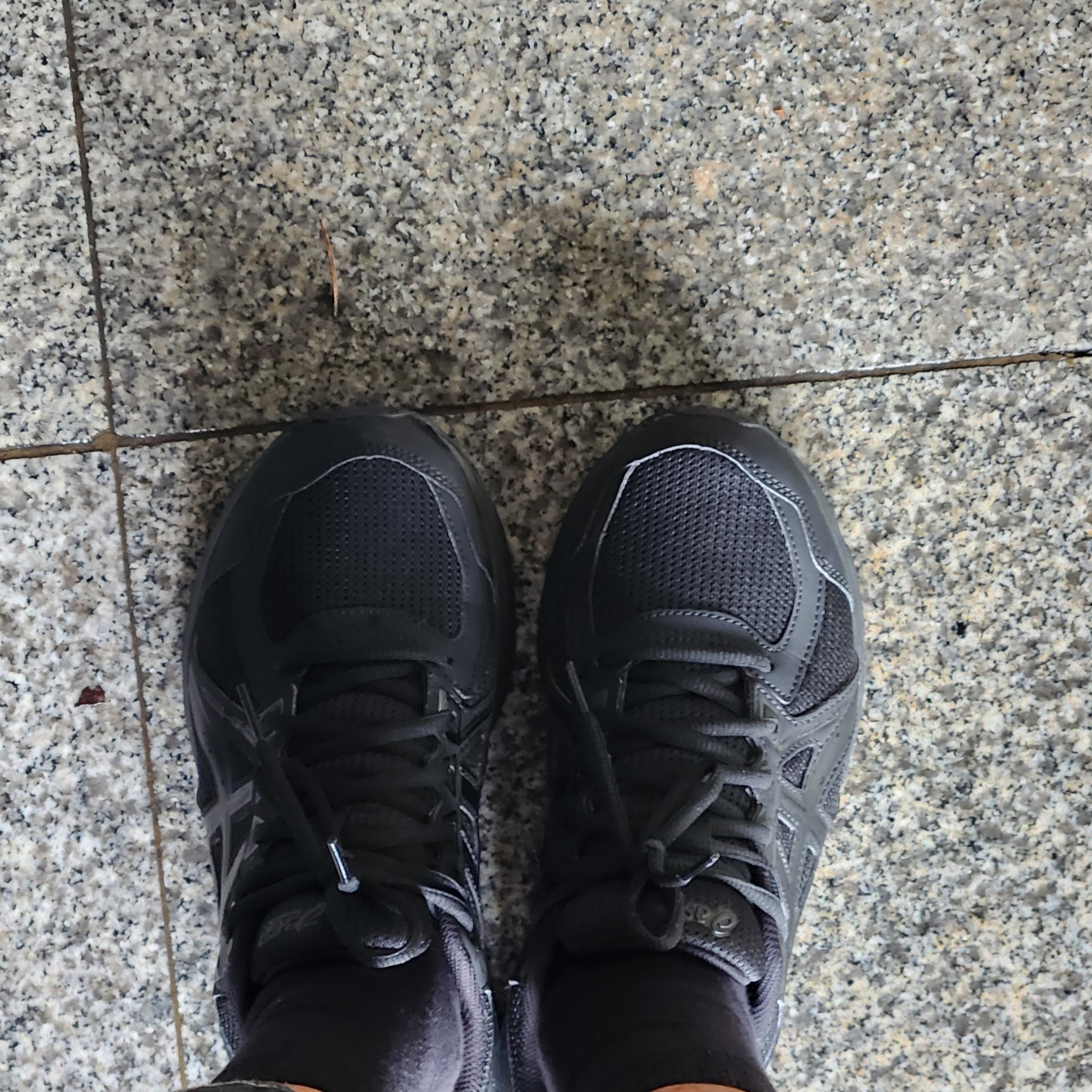 Asics Jog 100 2 Black 착용 스타일