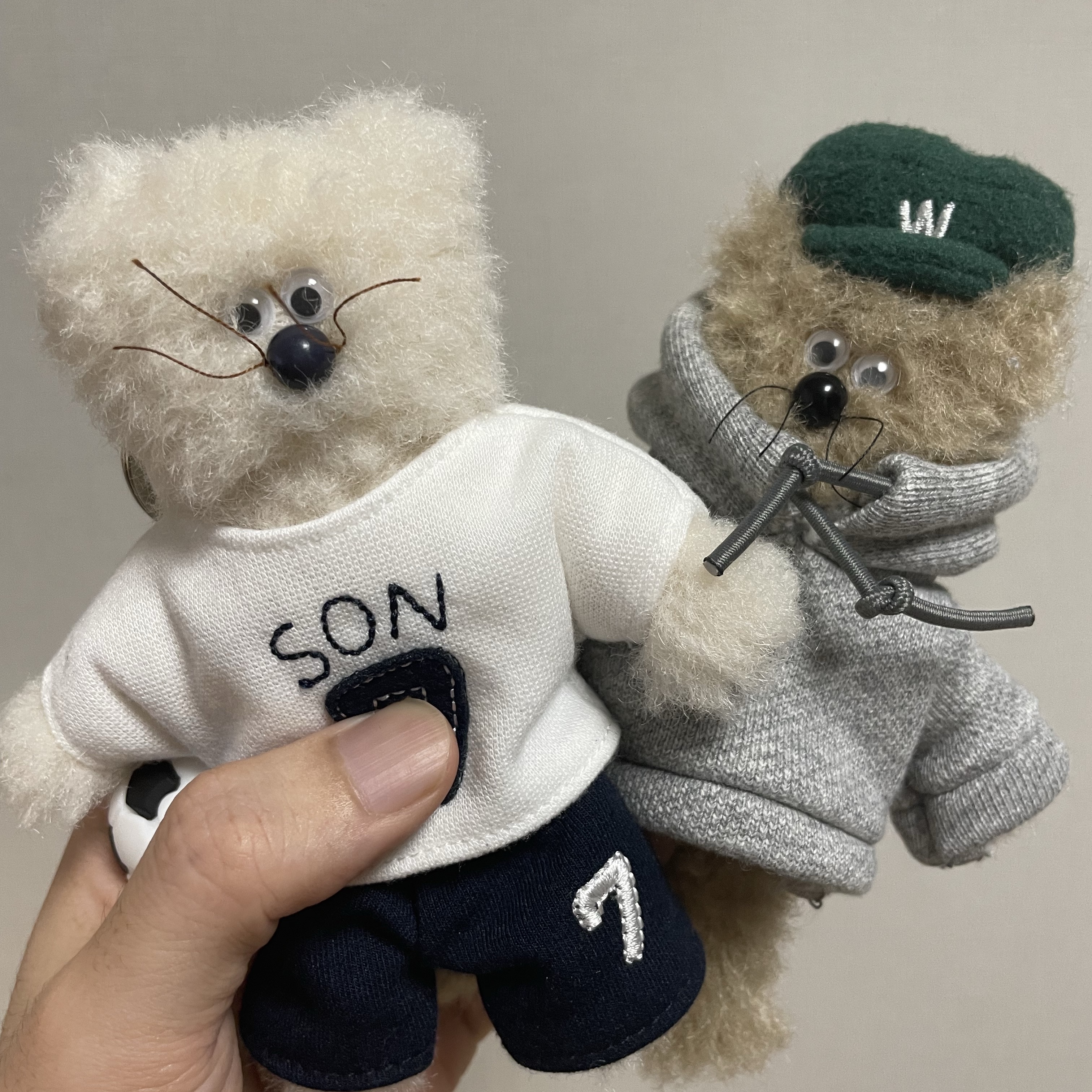 Monamhee x Choi Woo Shik Wooshikhee Keyring Brown, [예약 배송] NOS7 x Monamhee SON.hee Cream 착용 스타일 - 2