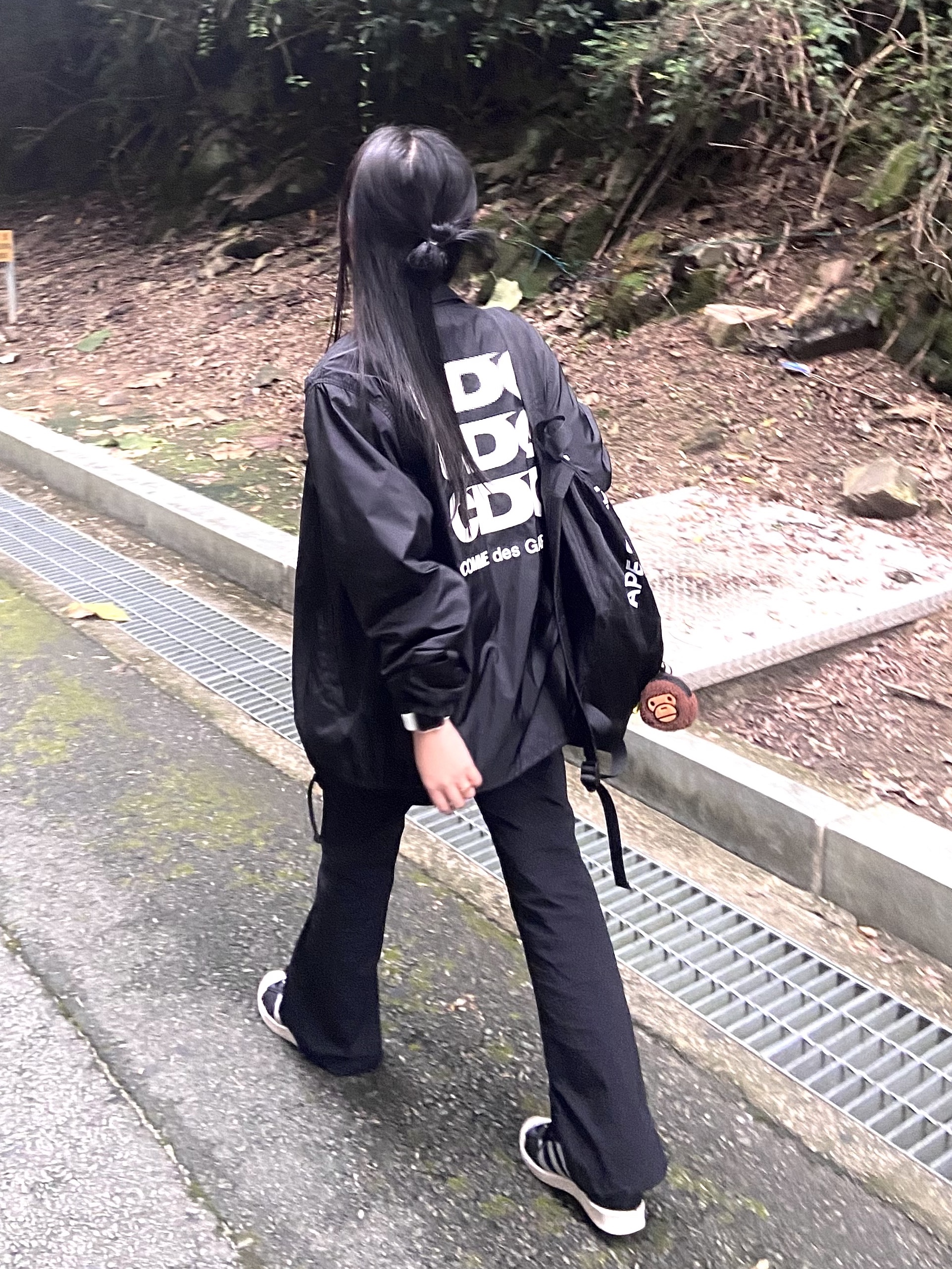 CDG Logo Coach Jacket Black, Adidas Superstar 82 FI Core Black 착용 스타일 - 1