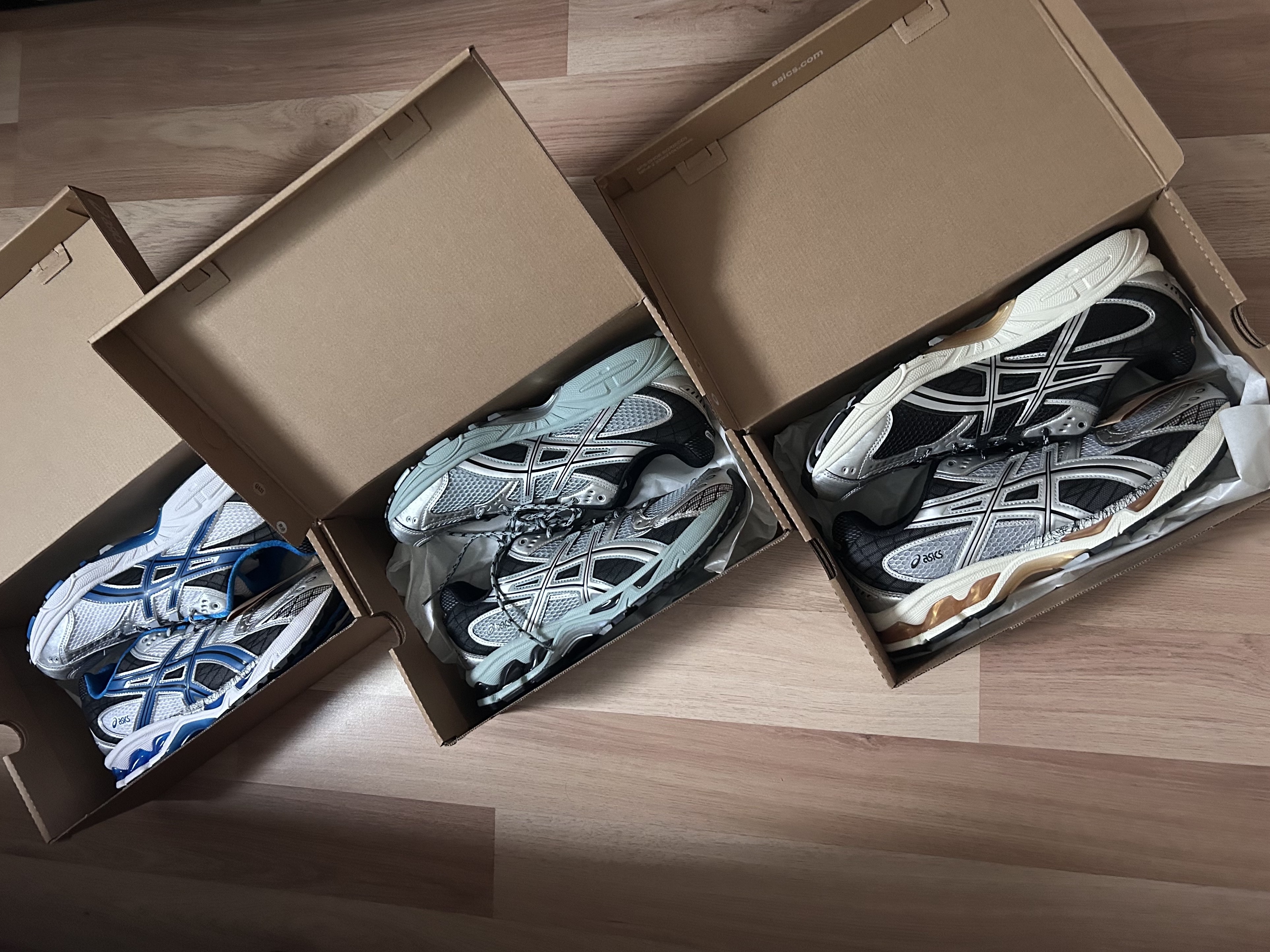Asics Gel-Nimbus 10.1 Ocean Haze Pure Silver, Asics Gel-Nimbus 10.1 Piedmont Grey Pure Silver 착용 스타일 - 2