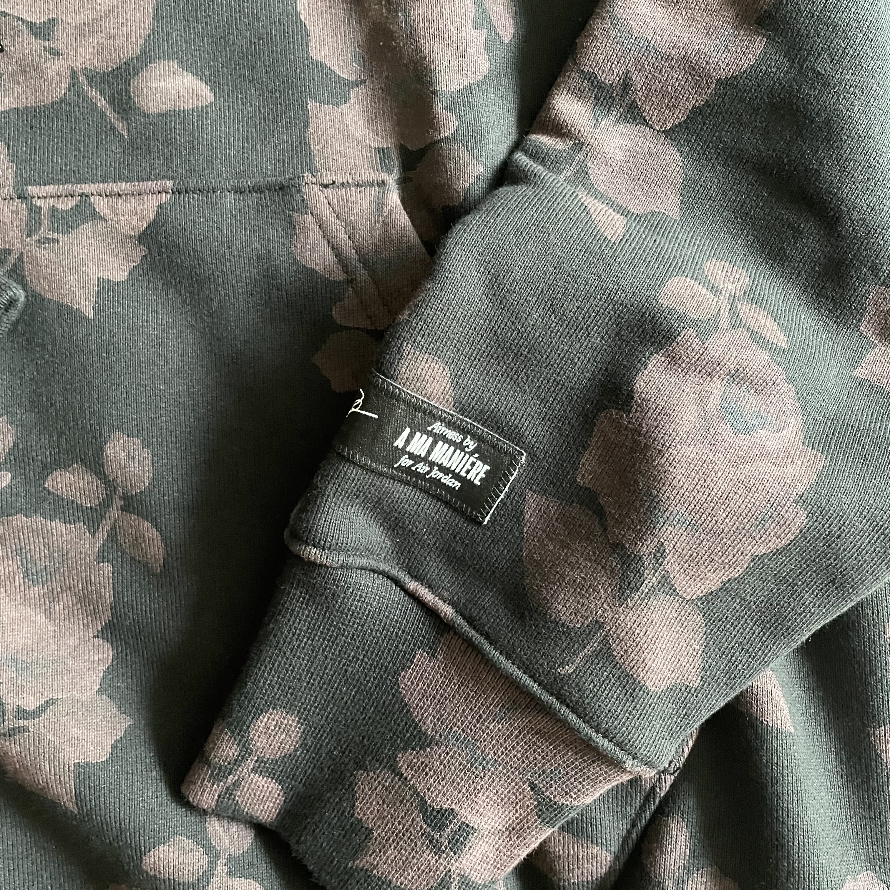 Jordan x A Ma Maniere All Over Print Fleece Hoodie Black - Asia 착용 스타일 - 4