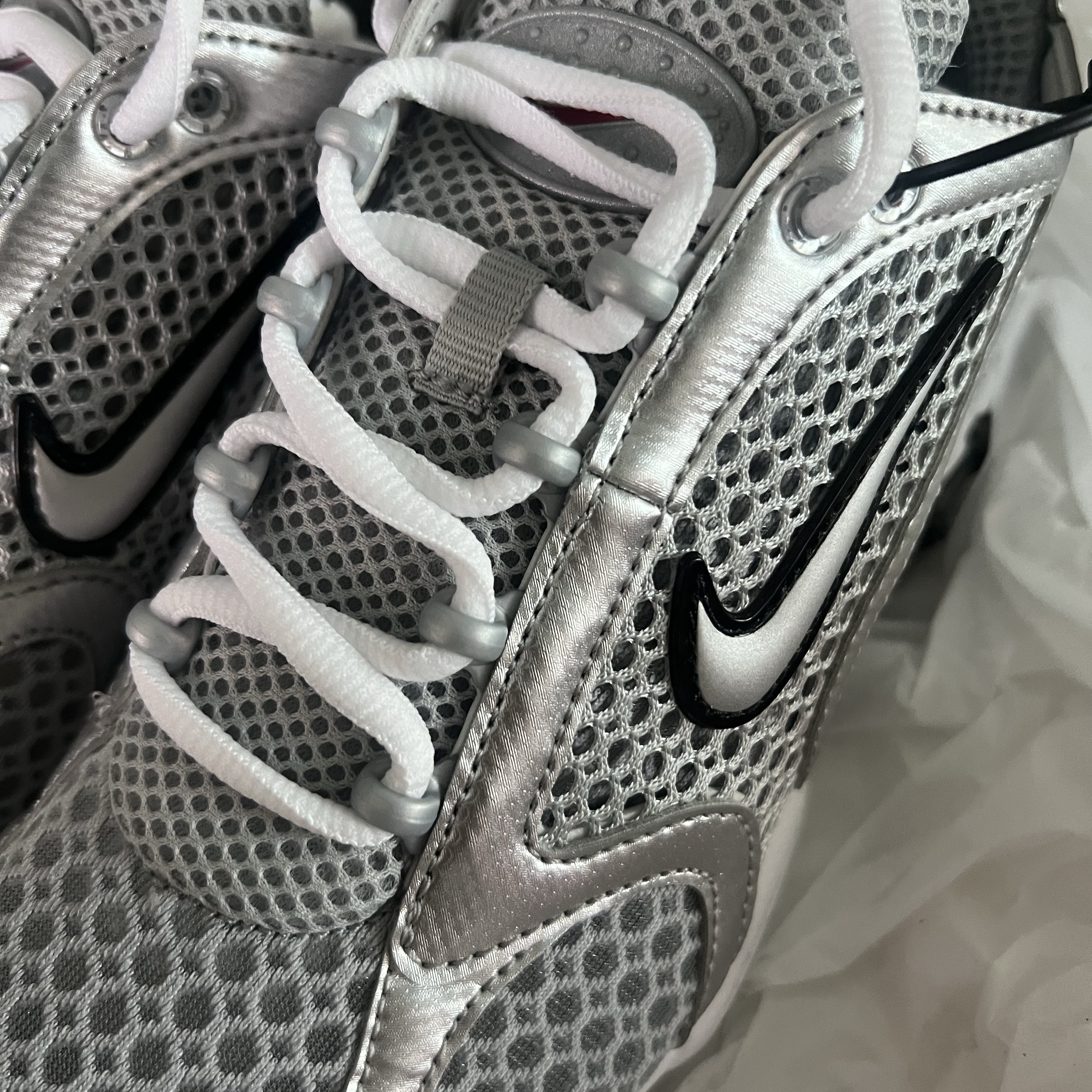 Nike Air Zoom Spiridon Cage 2 Metallic Silver 착용 스타일 - 3