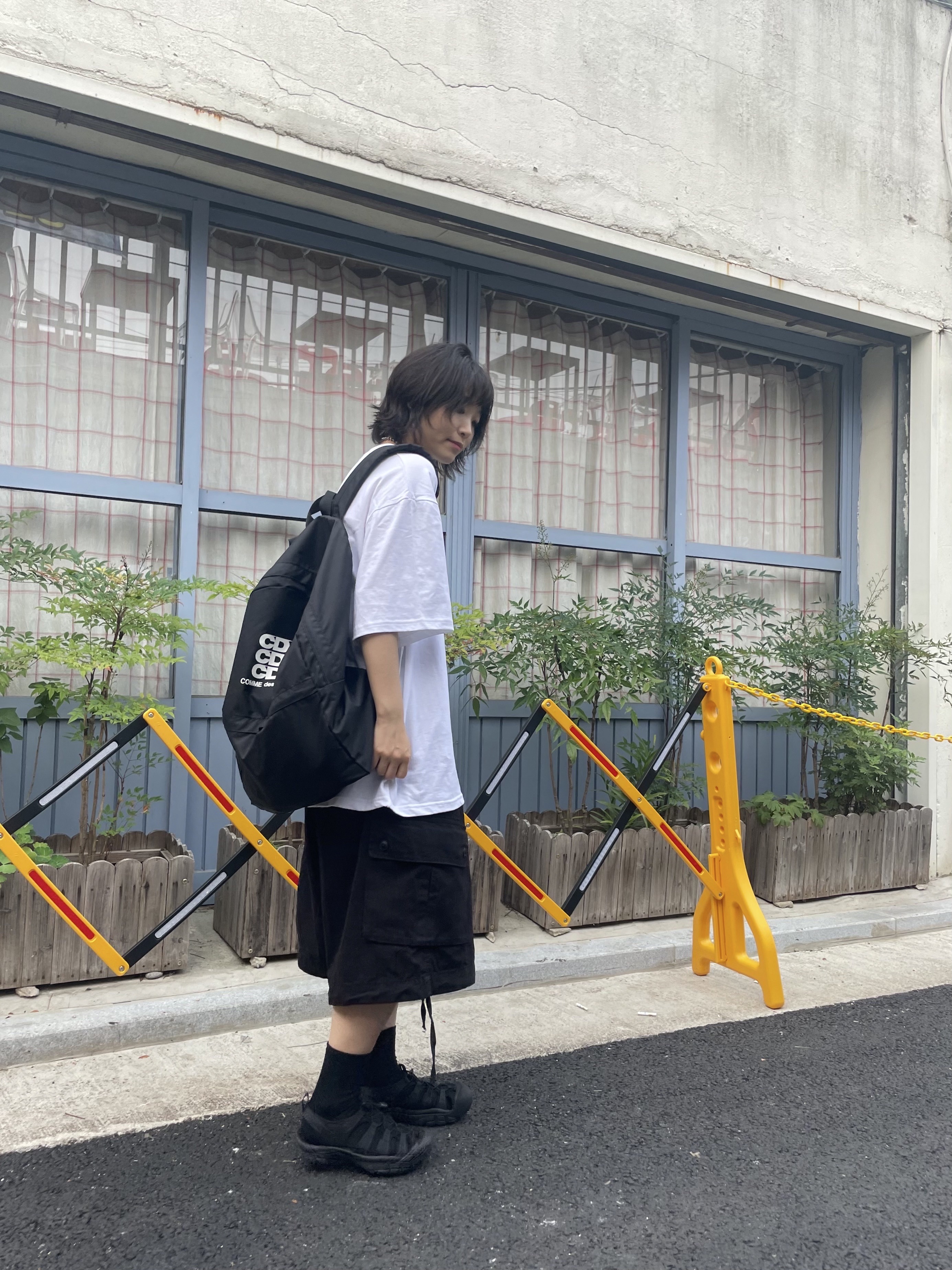 CDG Backpack Black, (W) Keen Newport H2 Triple Black 착용 스타일 - 5