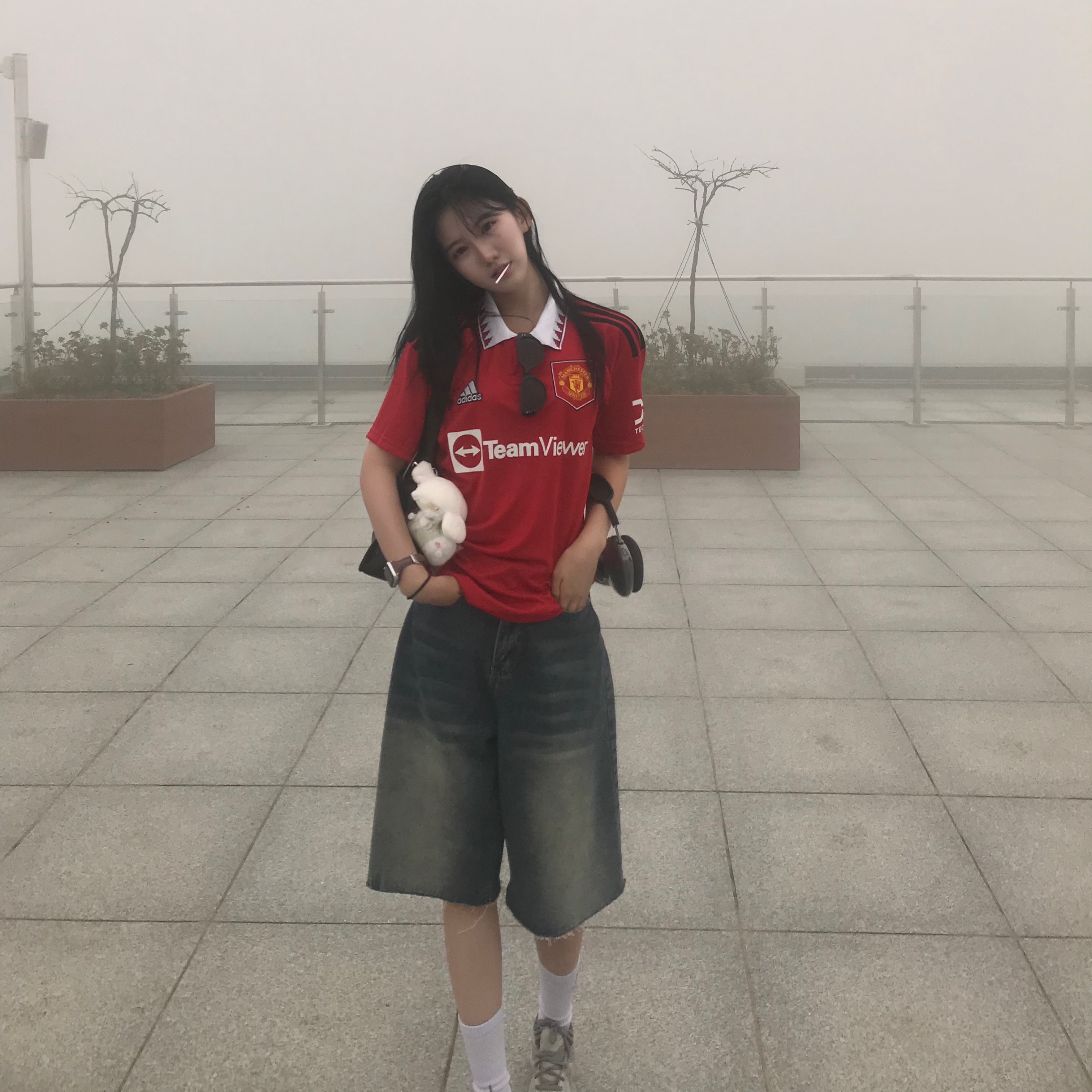 Adidas Manchester United 2022/23 Home Jersey Real Red - US Sizing (Non Marking Ver.), Apple AirPods Max Lightning Space Gray (Korean Ver.) 착용 스타일 - 2