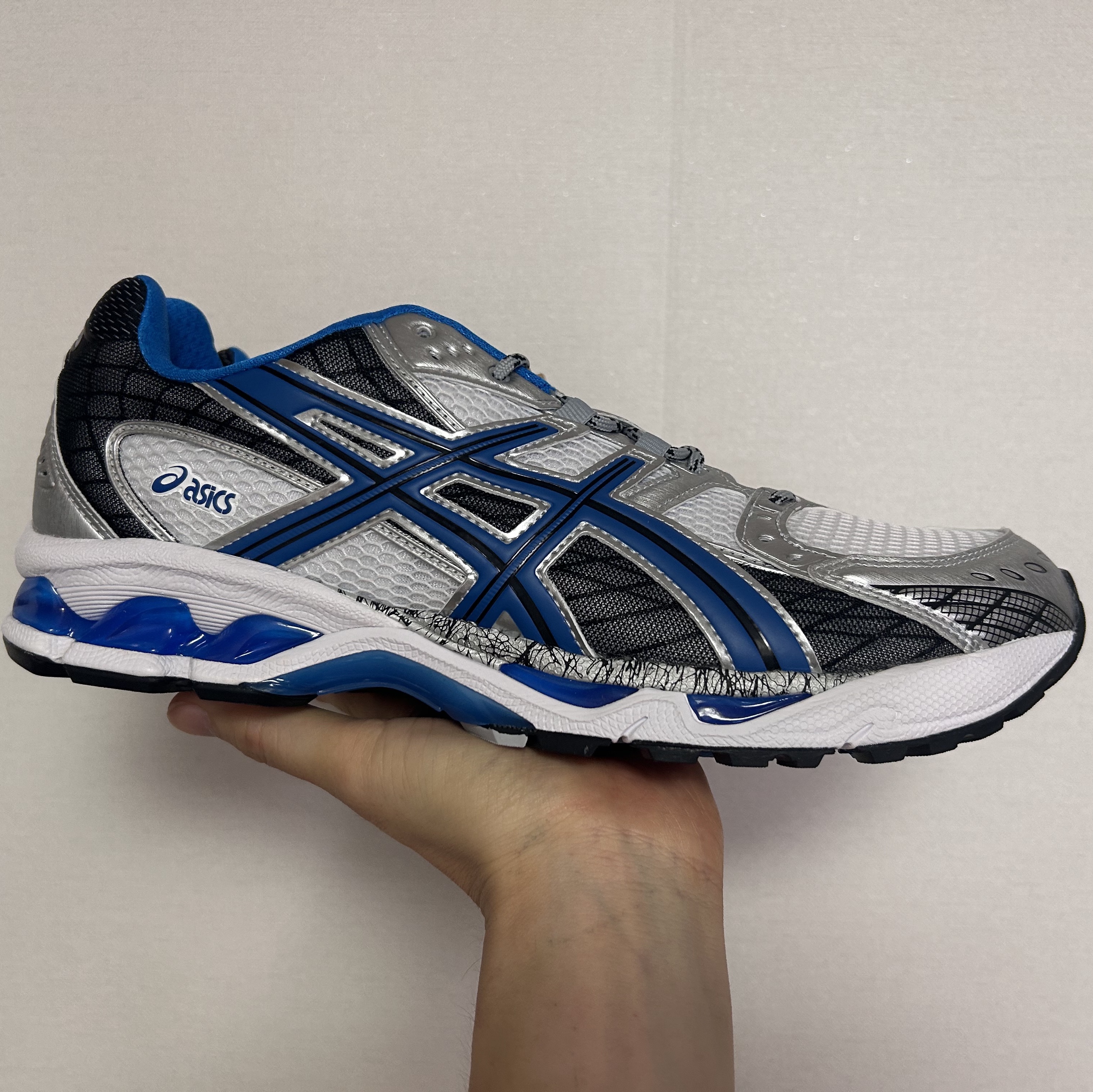 Asics Gel-Nimbus 10.1 White Directoire Blue 착용 스타일 - 1