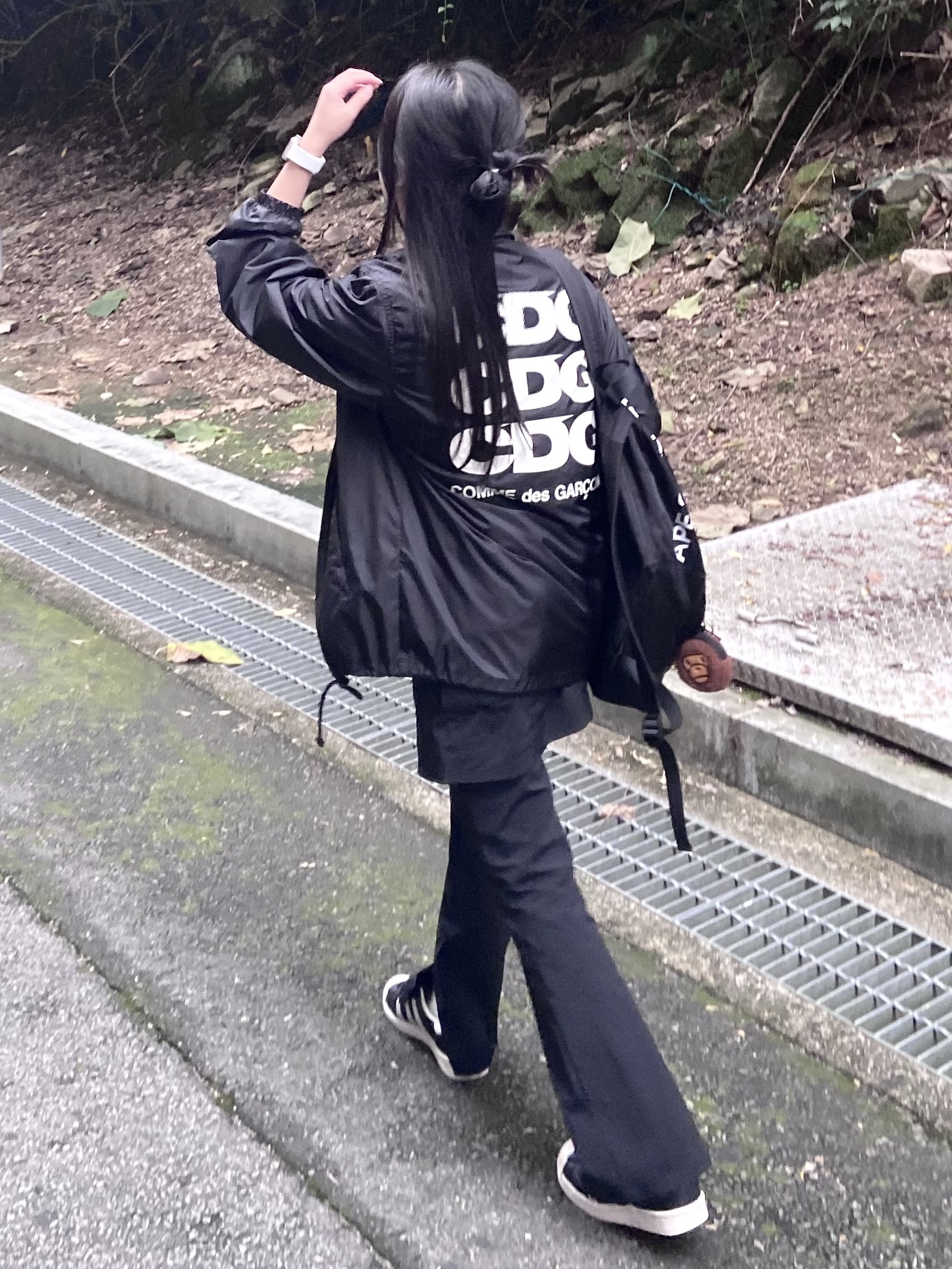 CDG Logo Coach Jacket Black, Adidas Superstar 82 FI Core Black 착용 스타일 - 2