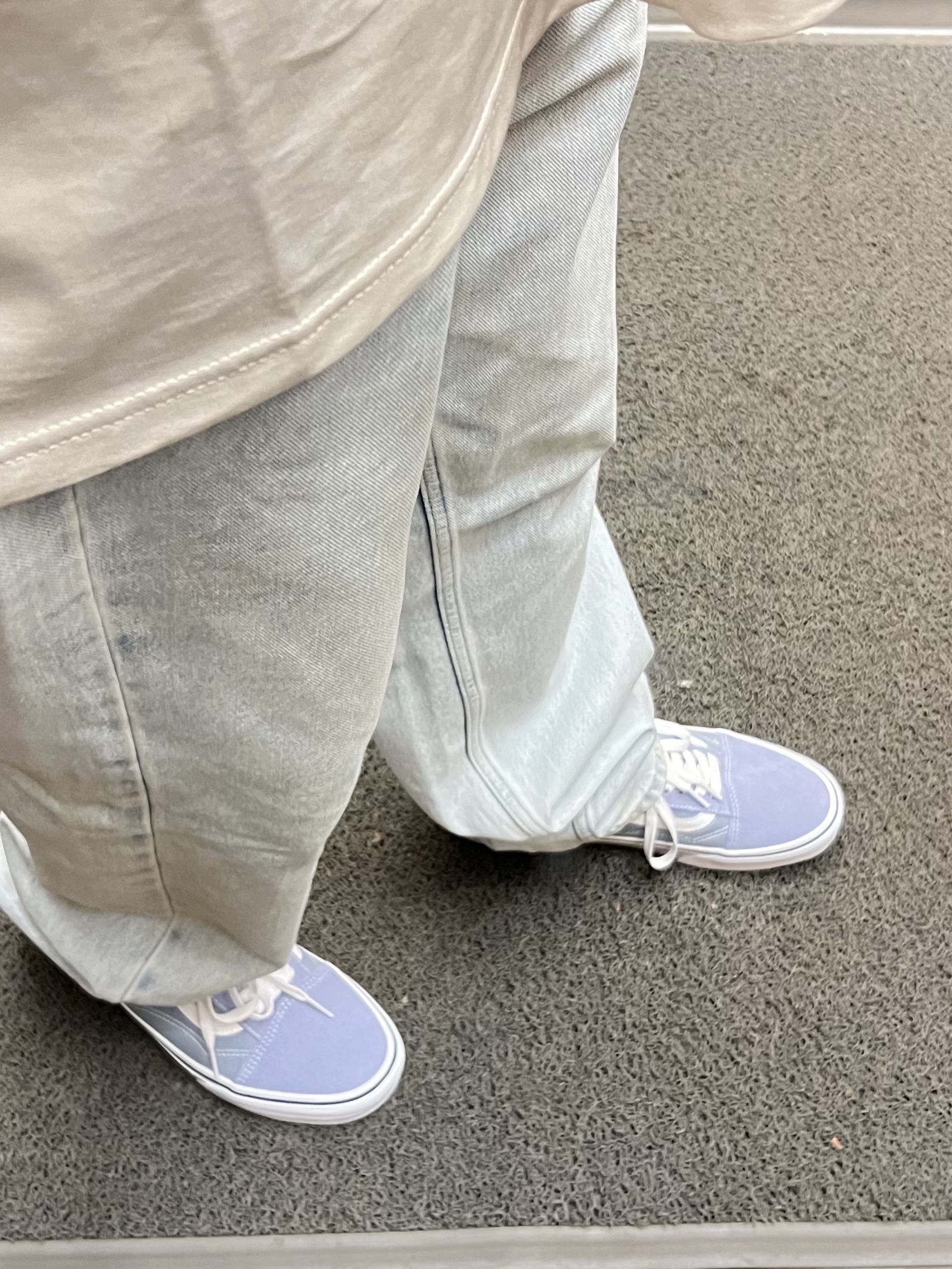 Vans Old Skool Color Theory Dazzling Blue 착용 스타일