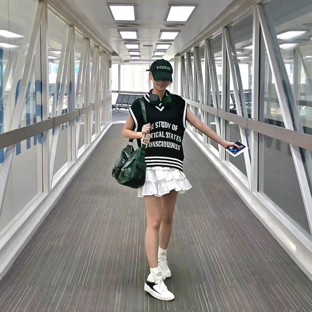 (W) Jordan 2 Retro Sail Black 착용 스타일 - 2