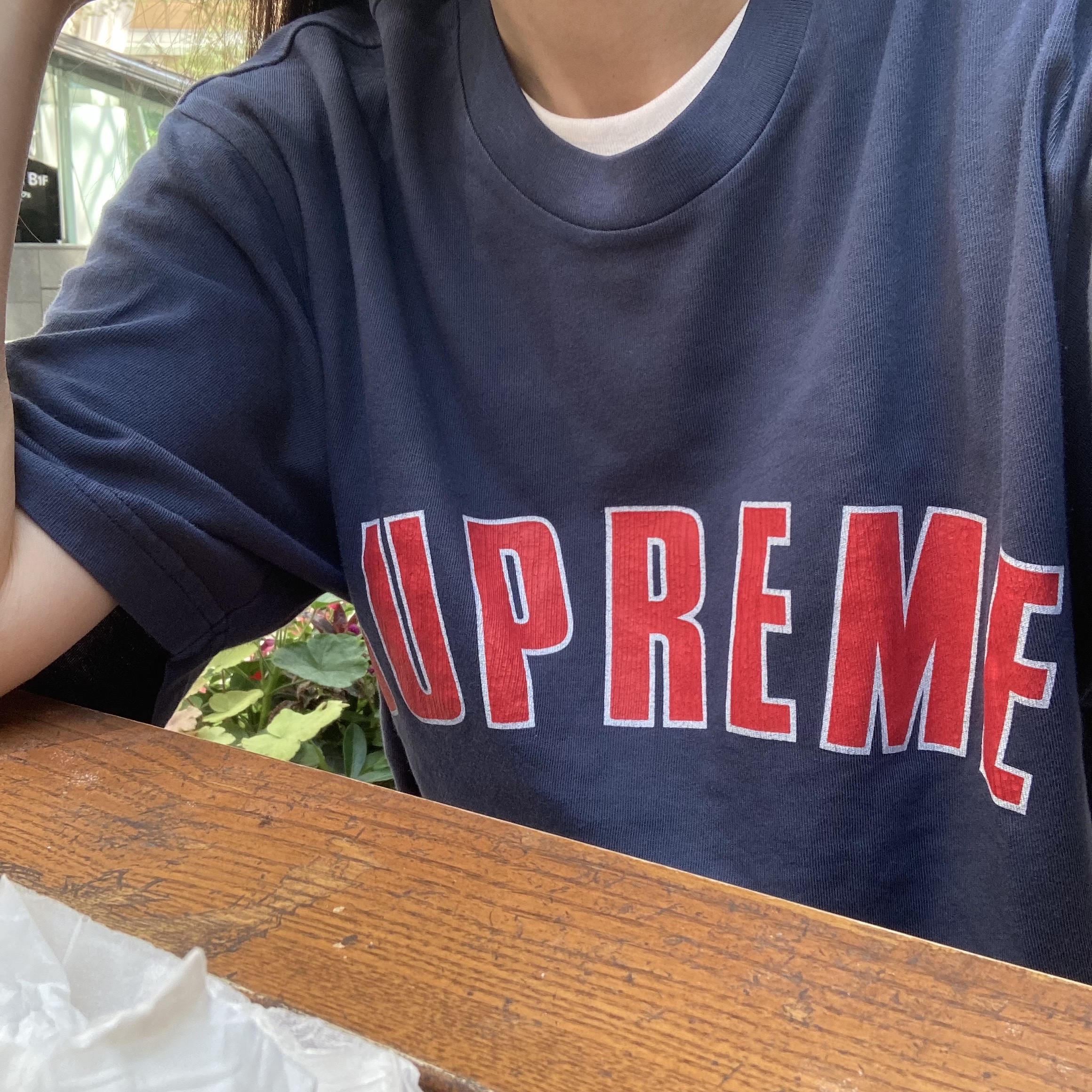 Supreme Cracked Arc S/S Top Navy - 24SS 착용 스타일 - 8