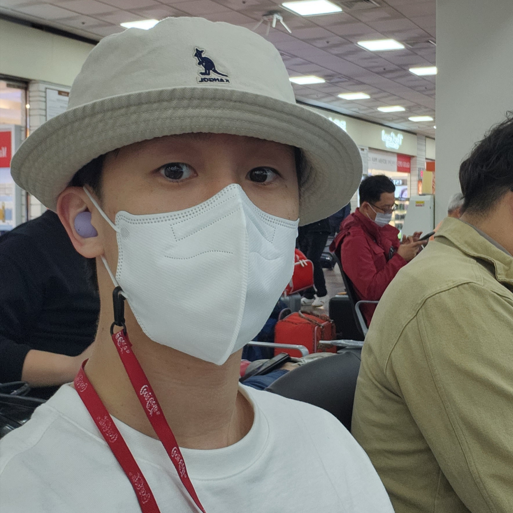 Kangol Washed Bucket Hat Khaki 착용 스타일 - 3