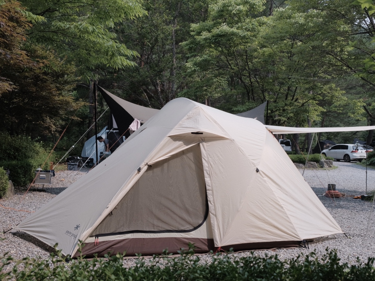 Snow Peak Alpha Breeze Ivory 착용 스타일 - 2