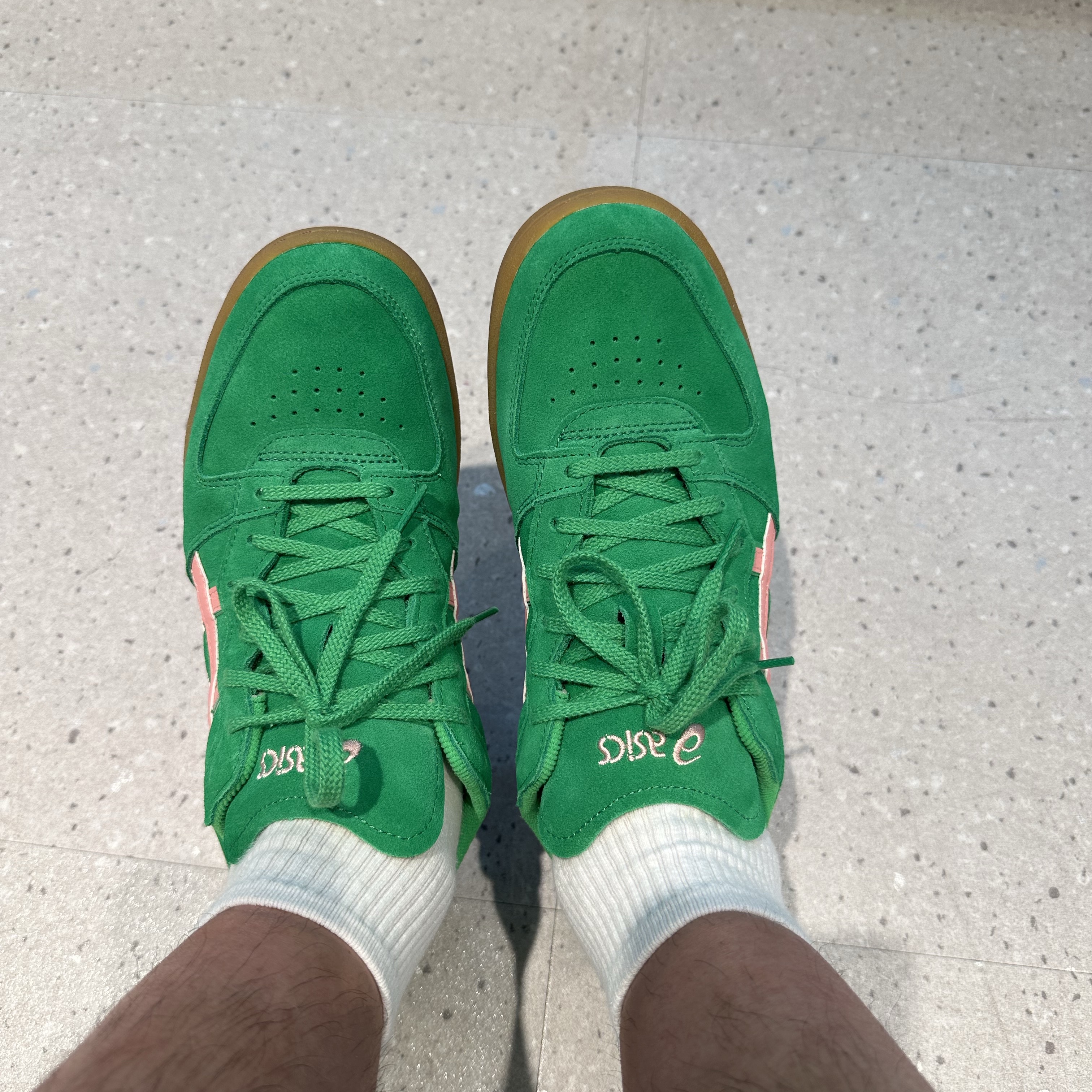 Asics Skyhand OG Cilantro Grapefruit 착용 스타일