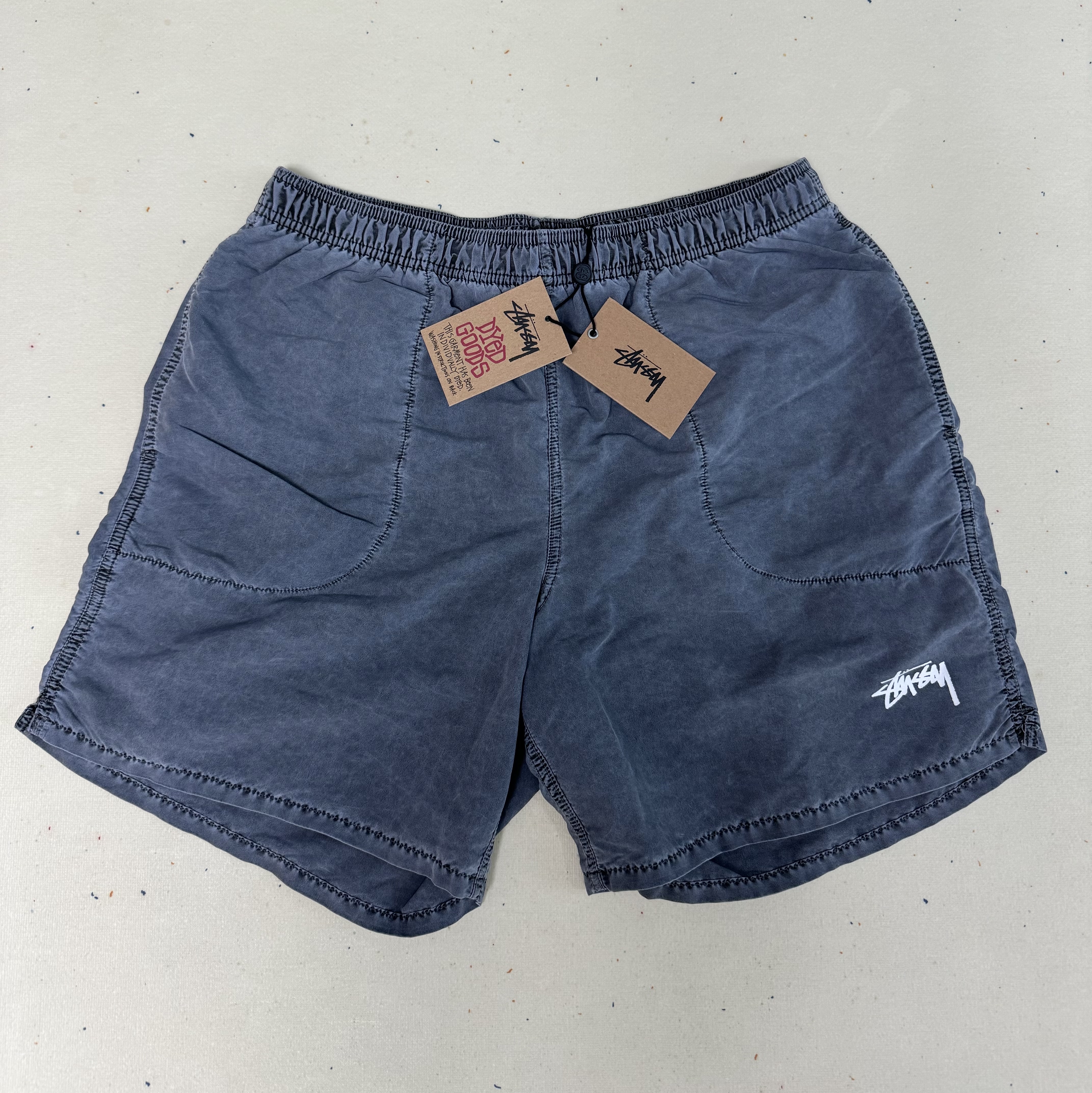 Stussy Stock Water Pigment Short Charcoal 착용 스타일