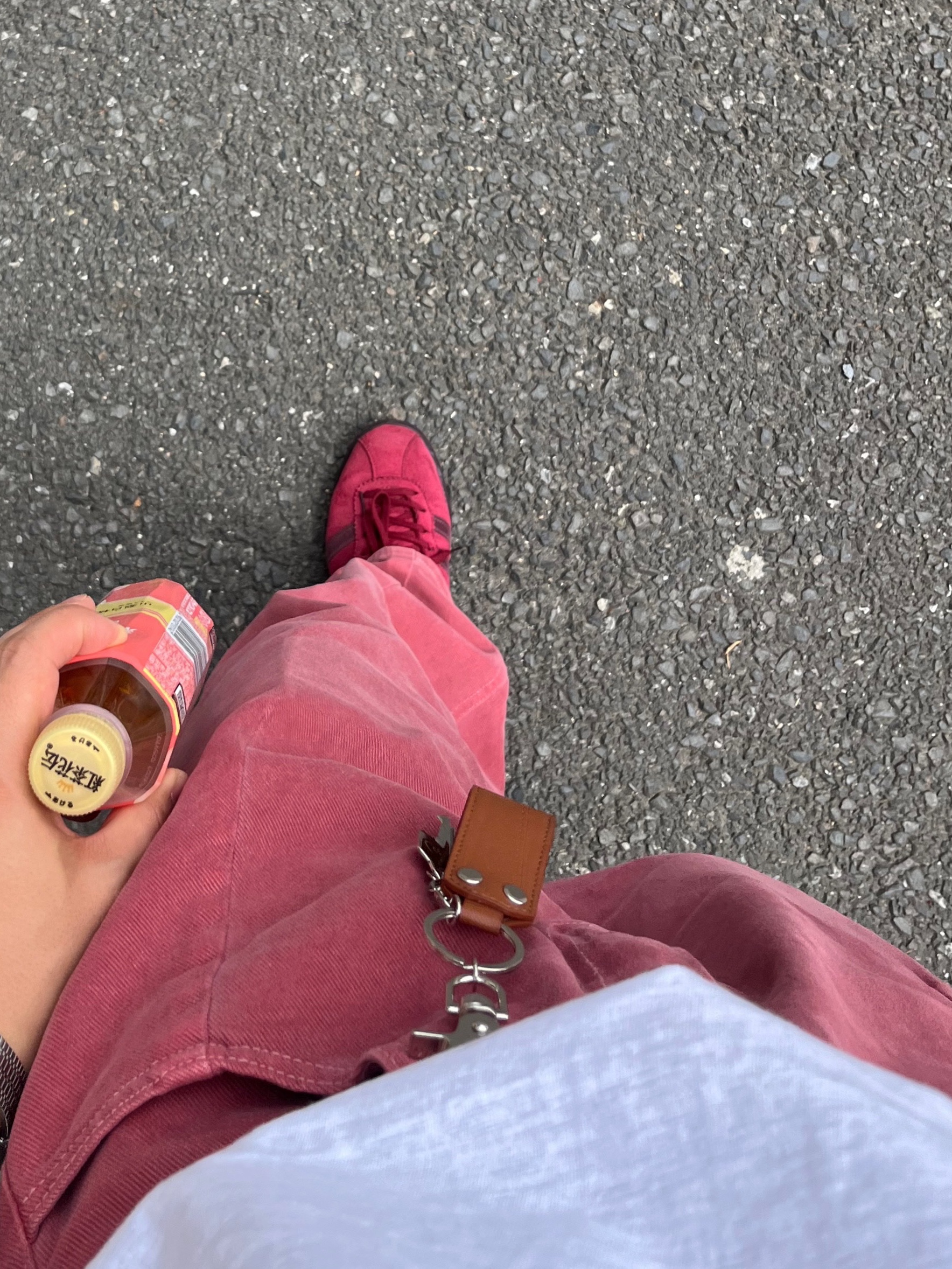 Adidas Tobacco Gruen Collegiate Burgundy 착용 스타일 - 7