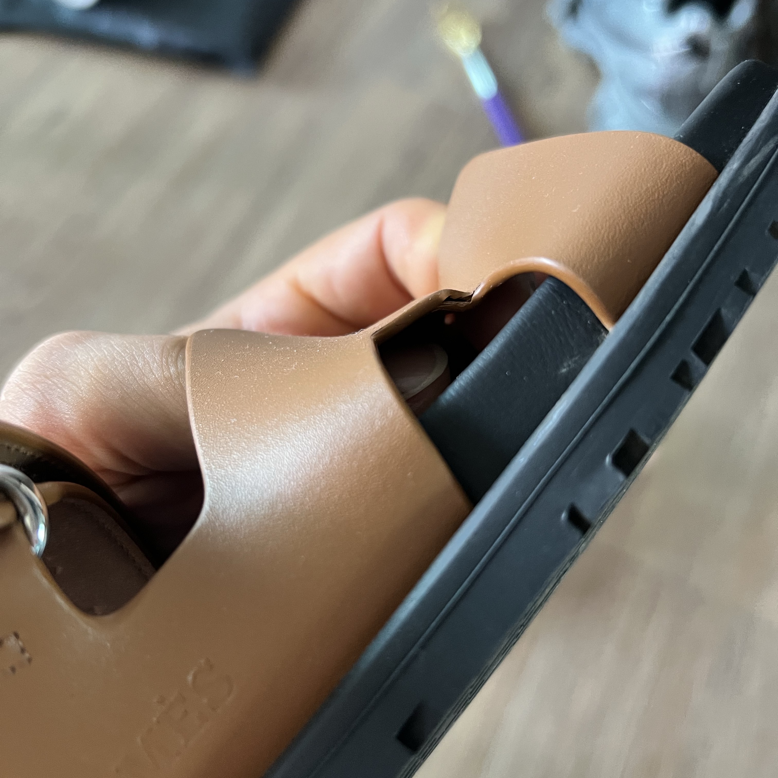 (W) Hermes Chypre Sandal Calfskin & Naturel 착용 스타일 - 3