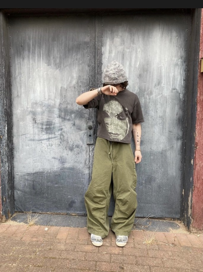 Basketcase Evanescence Tee Washed Black 착용 스타일 - 2