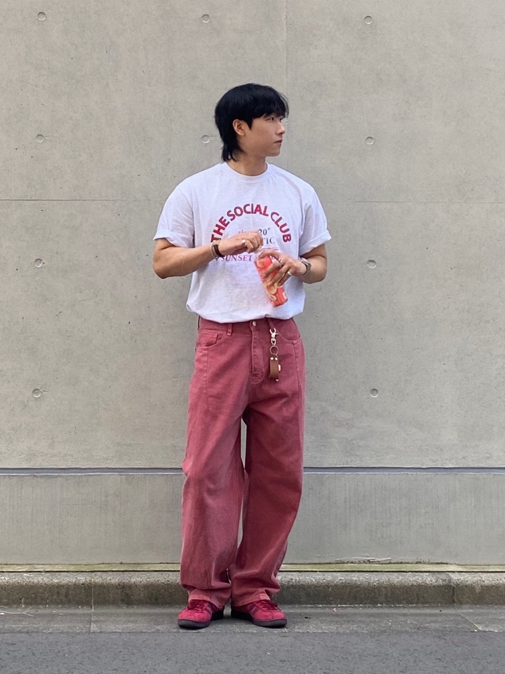 Adidas Tobacco Gruen Collegiate Burgundy 착용 스타일 - 2