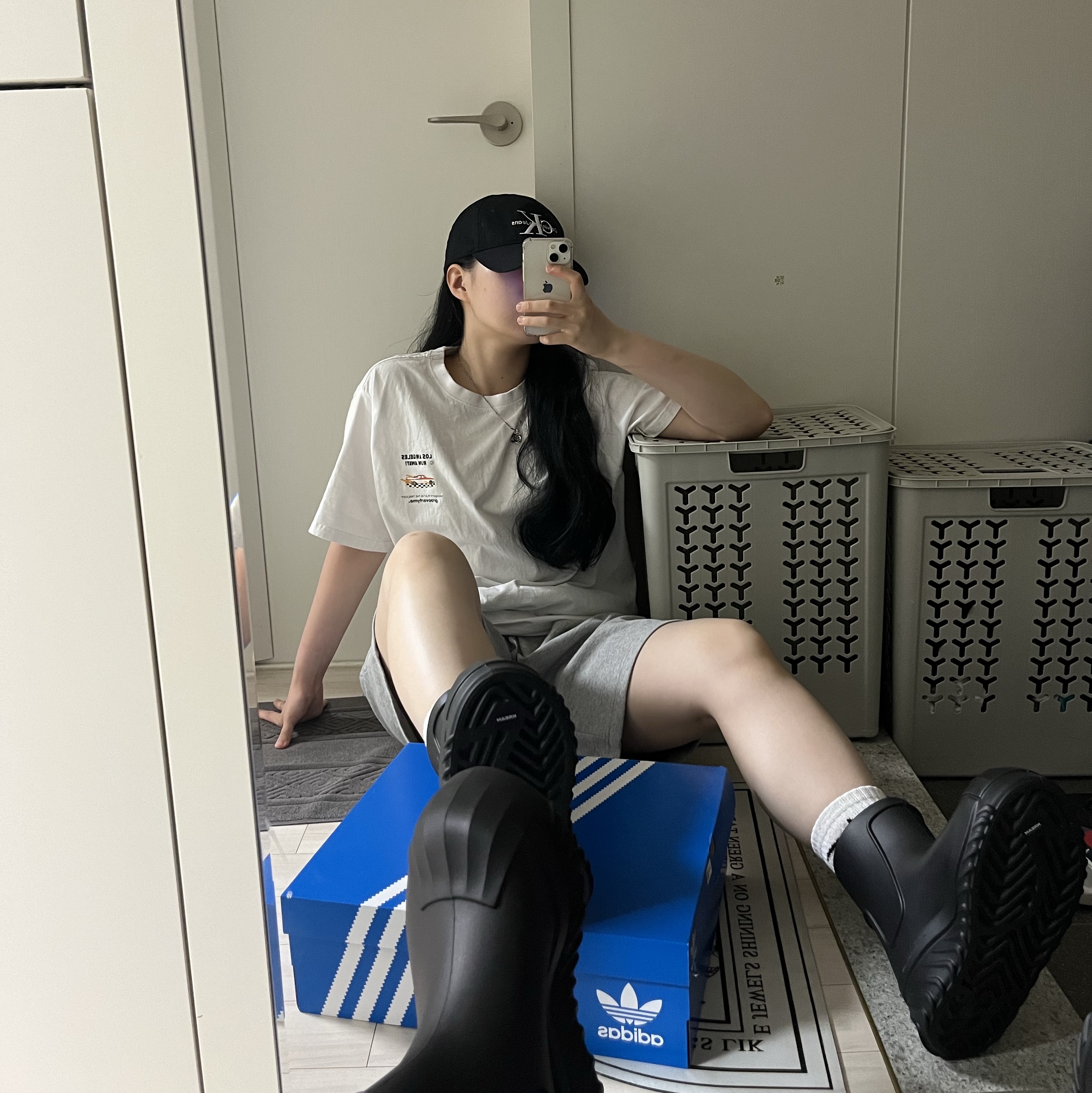 (W) Adidas Adifom Superstar Boot Black 착용 스타일 - 1