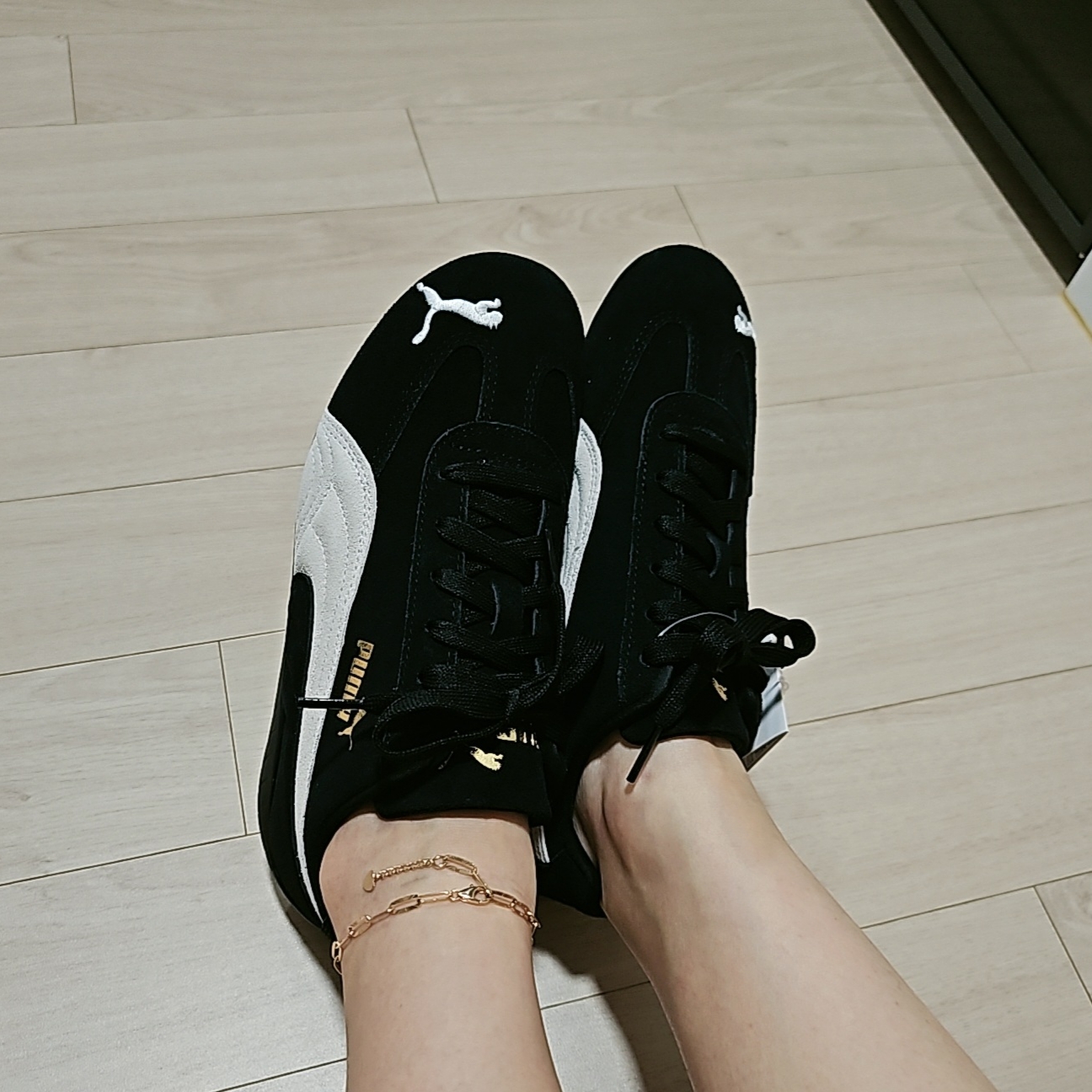 Puma Speedcat OG Black White 착용 스타일 - 1