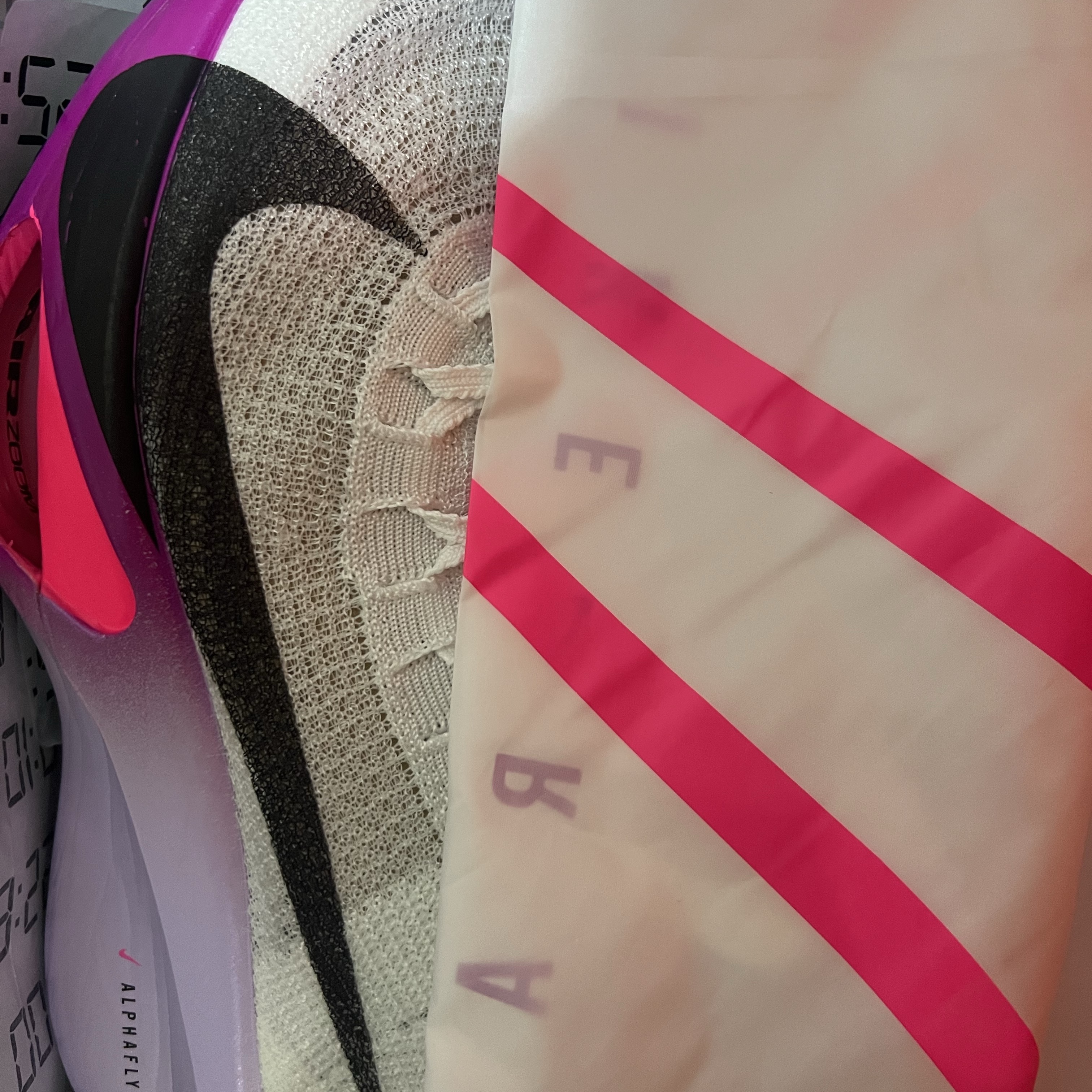 Nike Air Zoom Alphafly Next% 3 Hyper Pink 착용 스타일 - 1