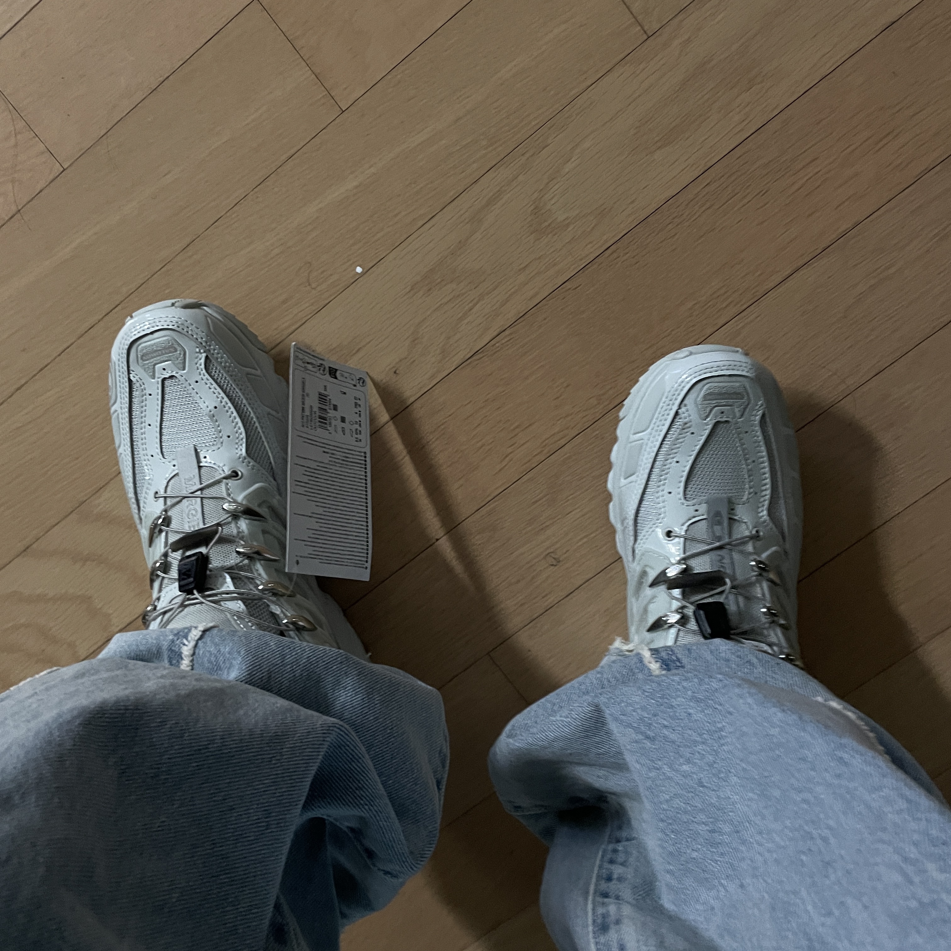Salomon x MM6 Maison Margiela ACS Pro Metal Ghost Grey 착용 스타일 - 4