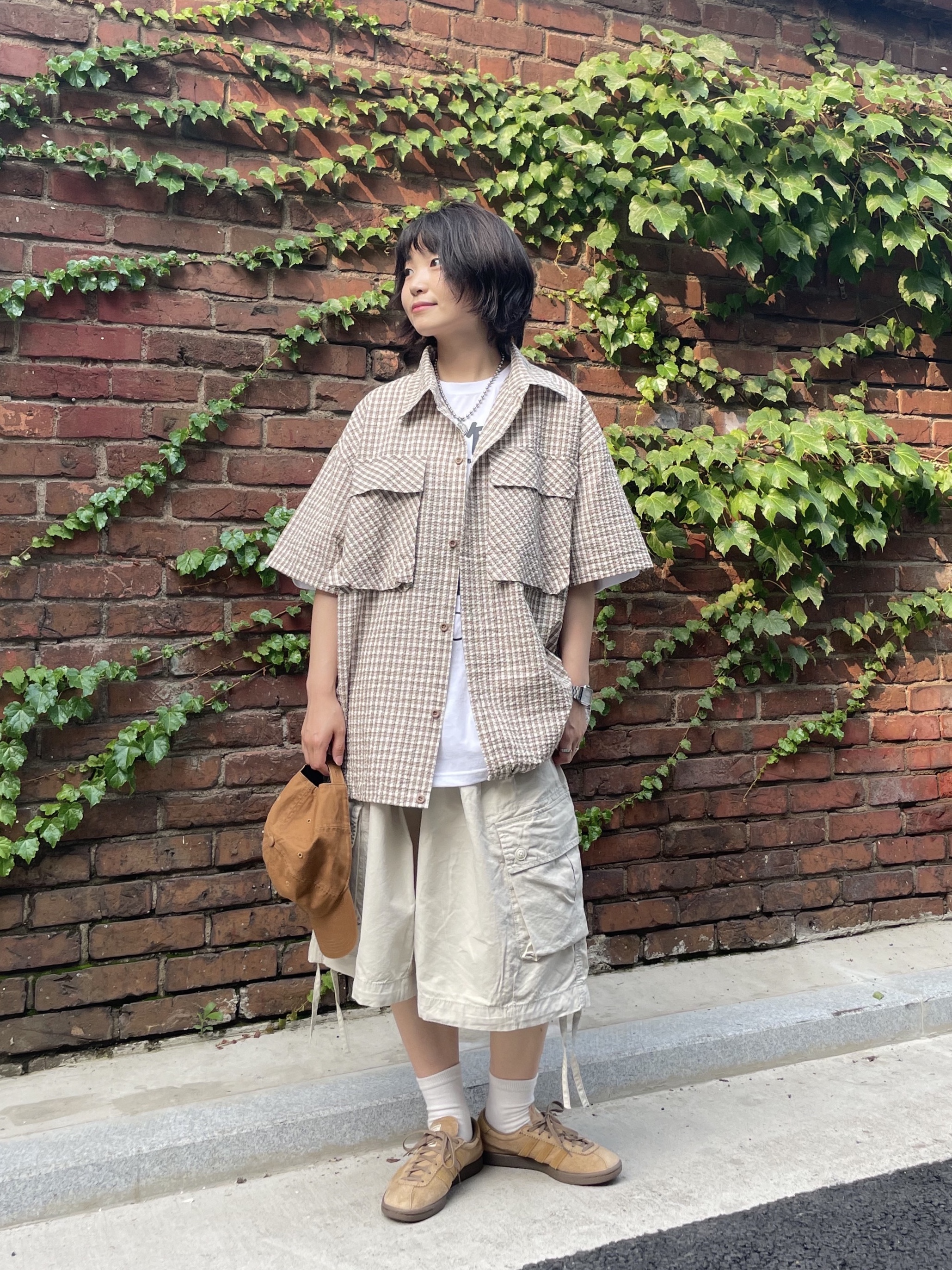 Adidas Tobacco Pantone Mesa 착용 스타일 - 1