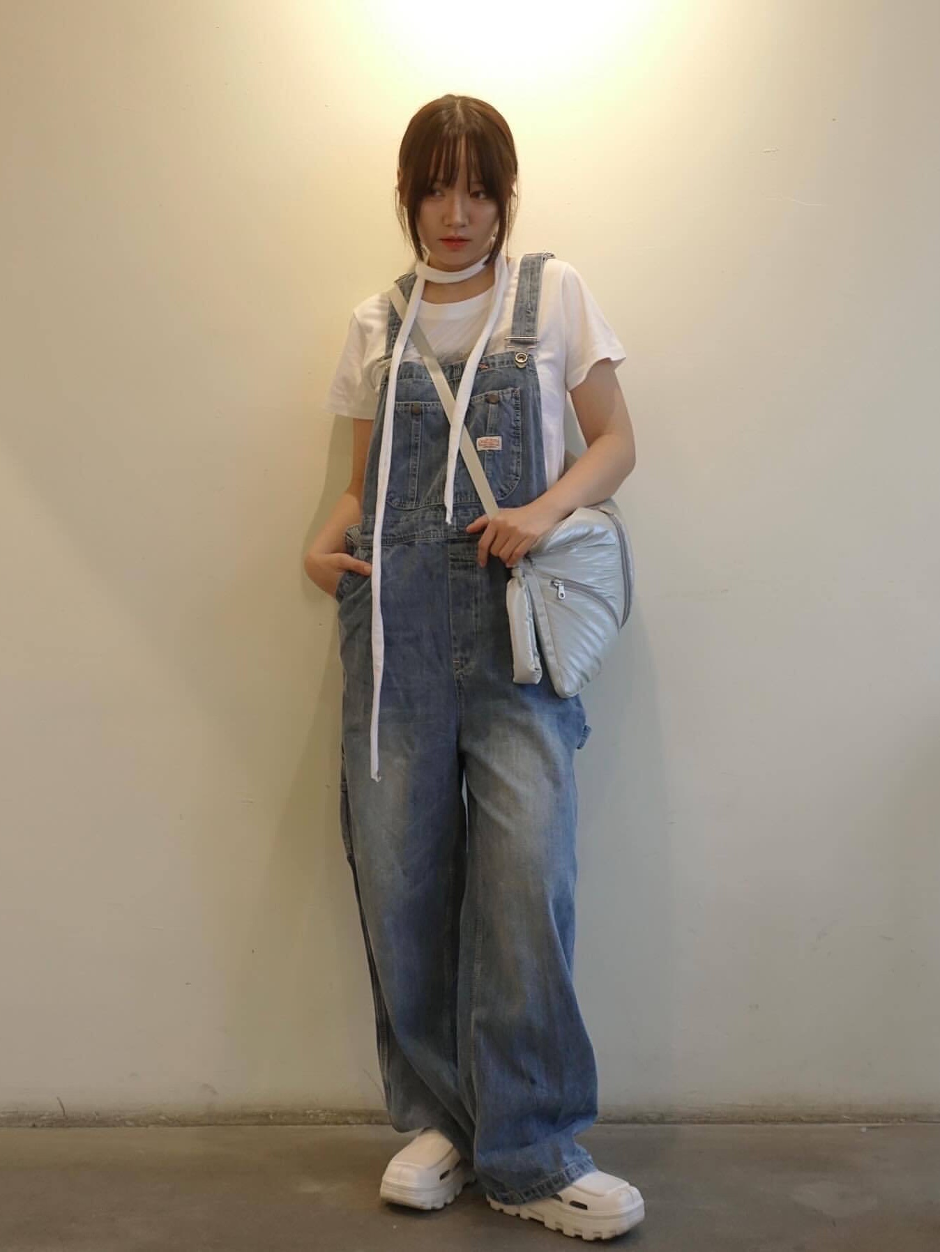 ACOC Lake 16" Laptop Clutch Silver 착용 스타일 - 2