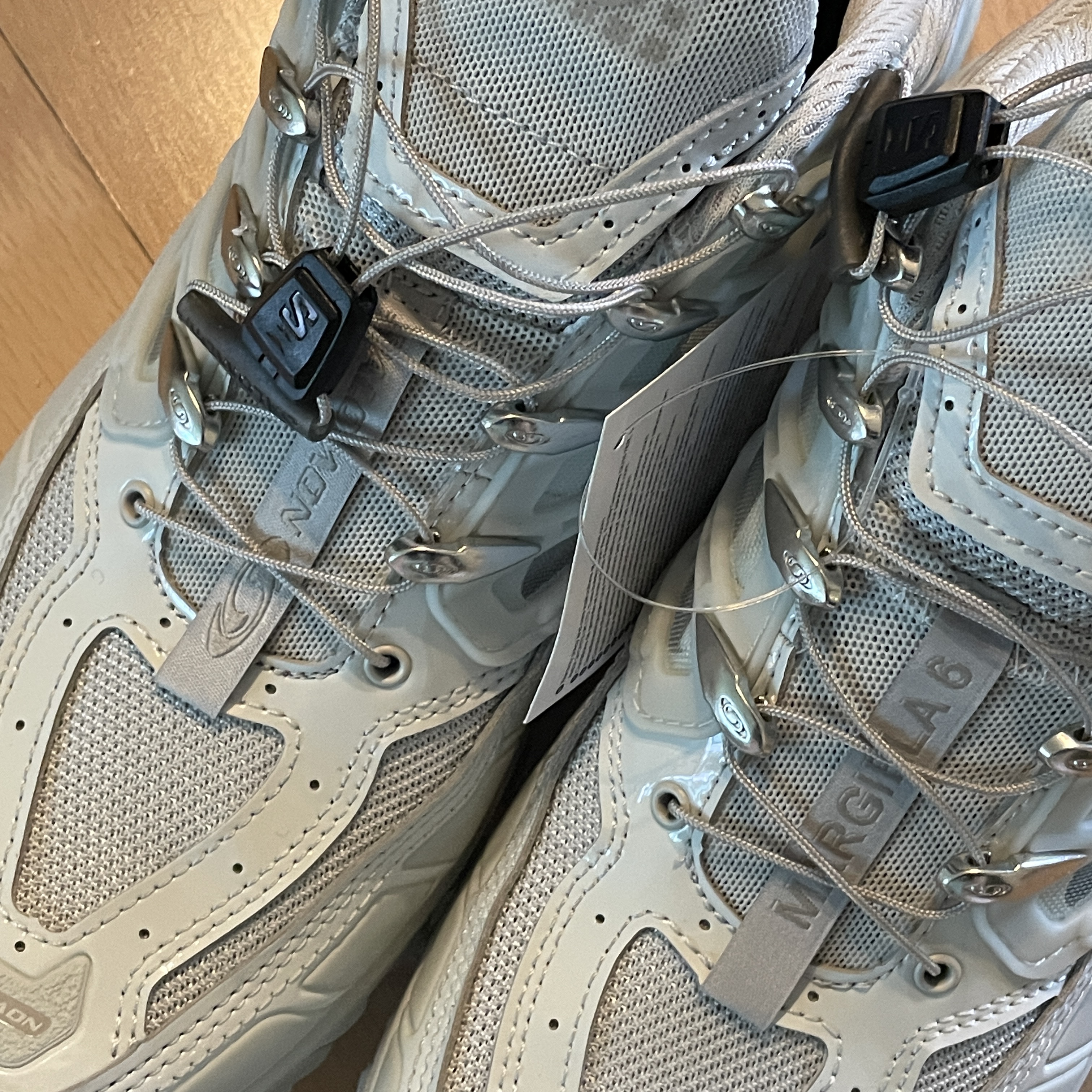 Salomon x MM6 Maison Margiela ACS Pro Metal Ghost Grey 착용 스타일 - 5