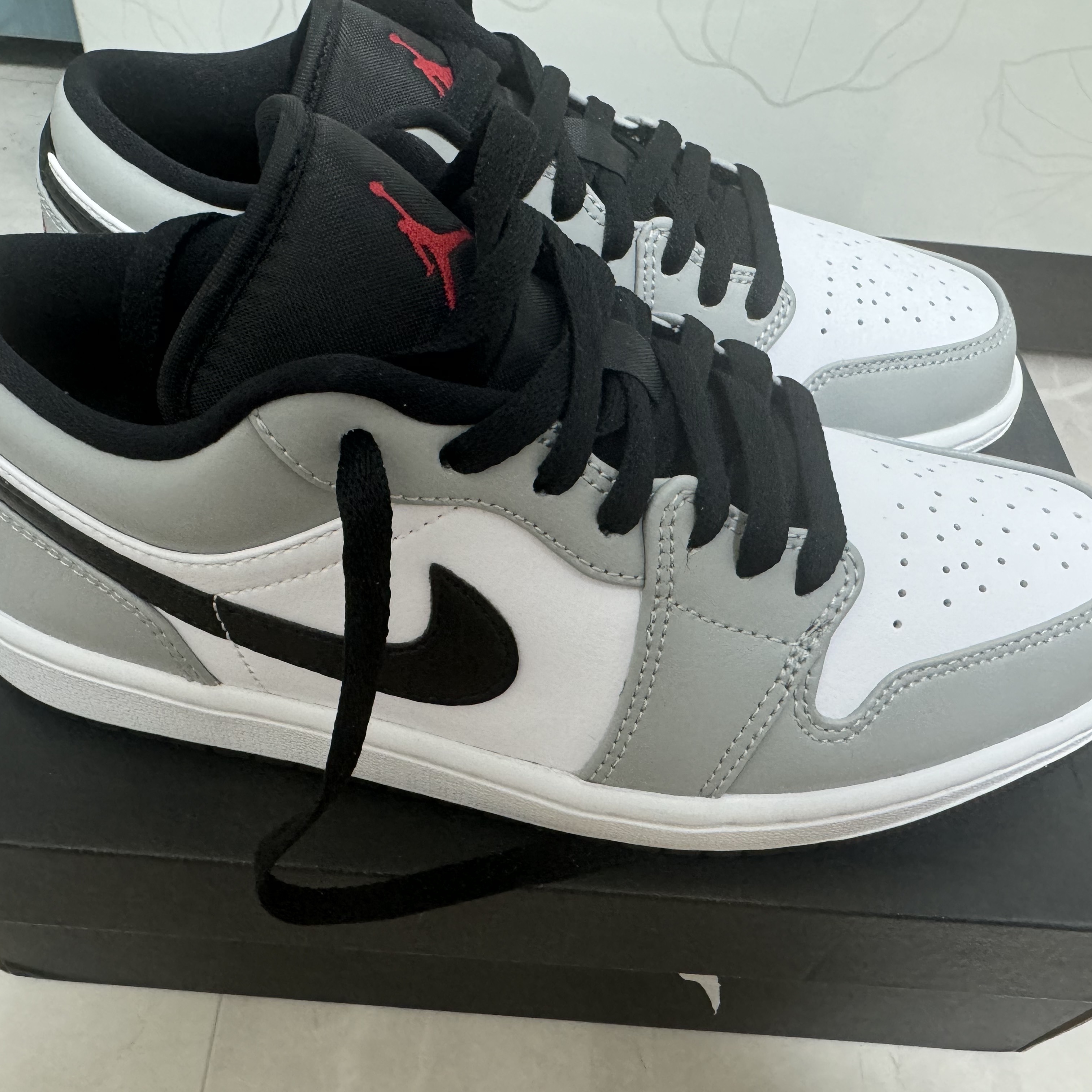 Jordan 1 Low Light Smoke Grey 착용 스타일 - 2