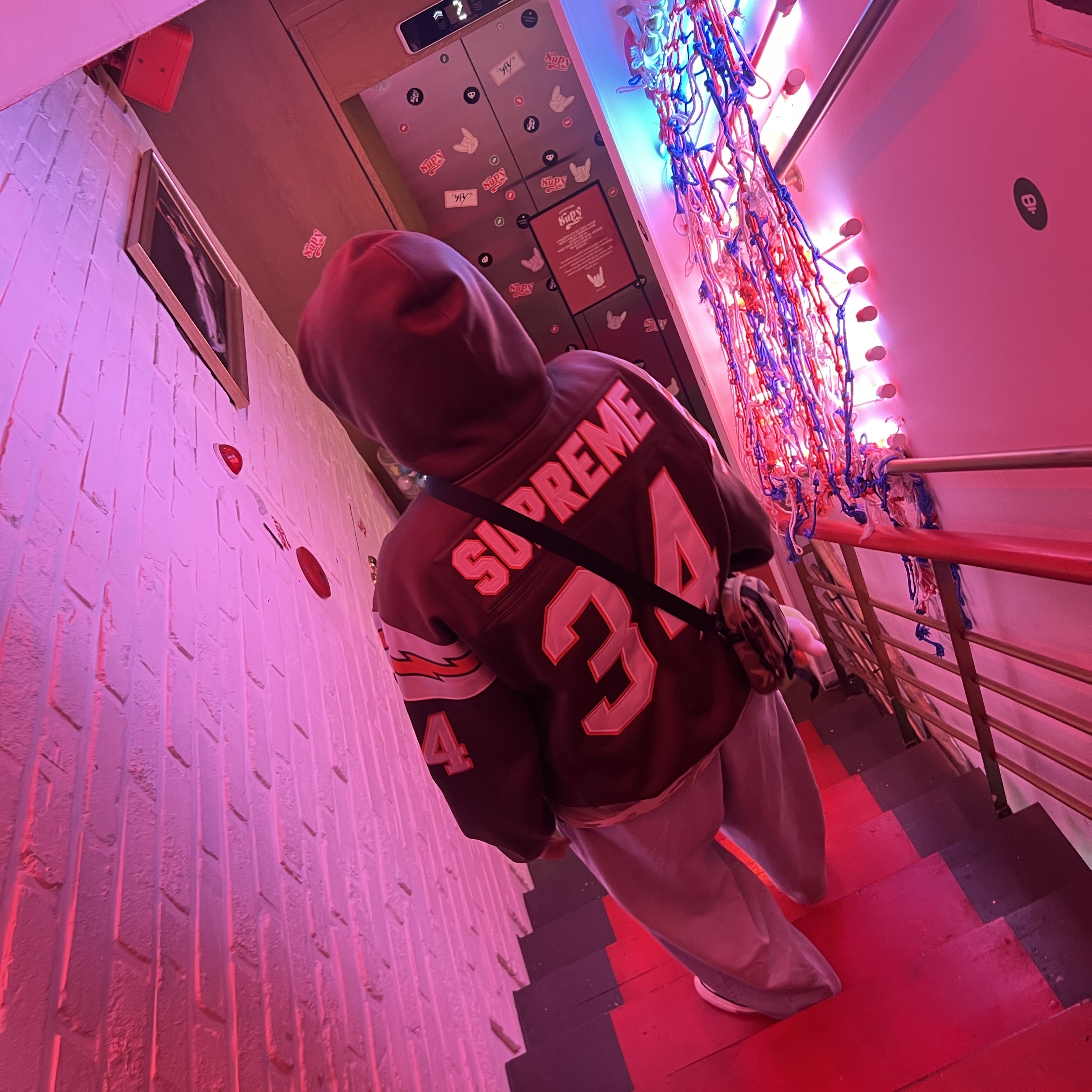 Supreme Football Zip Up Hooded Sweatshirt Brown - 24SS 착용 스타일 - 1