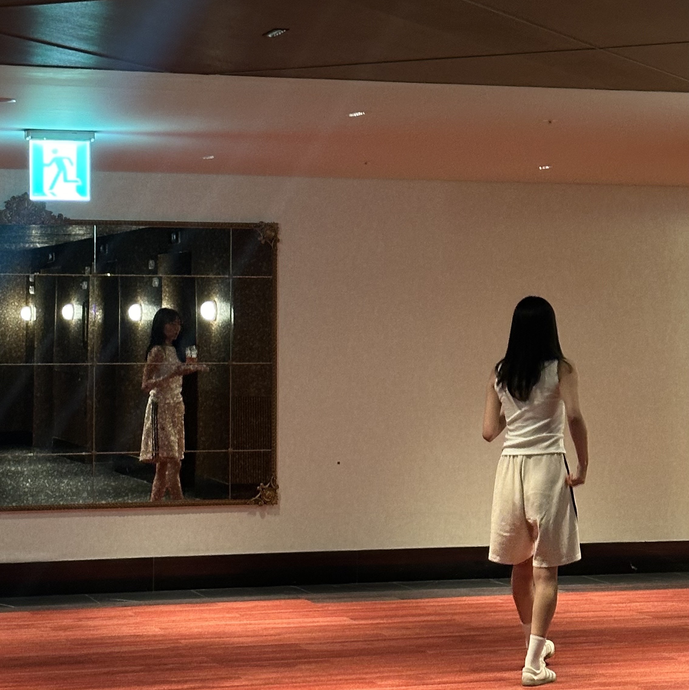 (W) Adidas Bermuda Shorts Wonder White - KR Sizing, Adidas Tobacco Gruen Cream White Bliss 착용 스타일