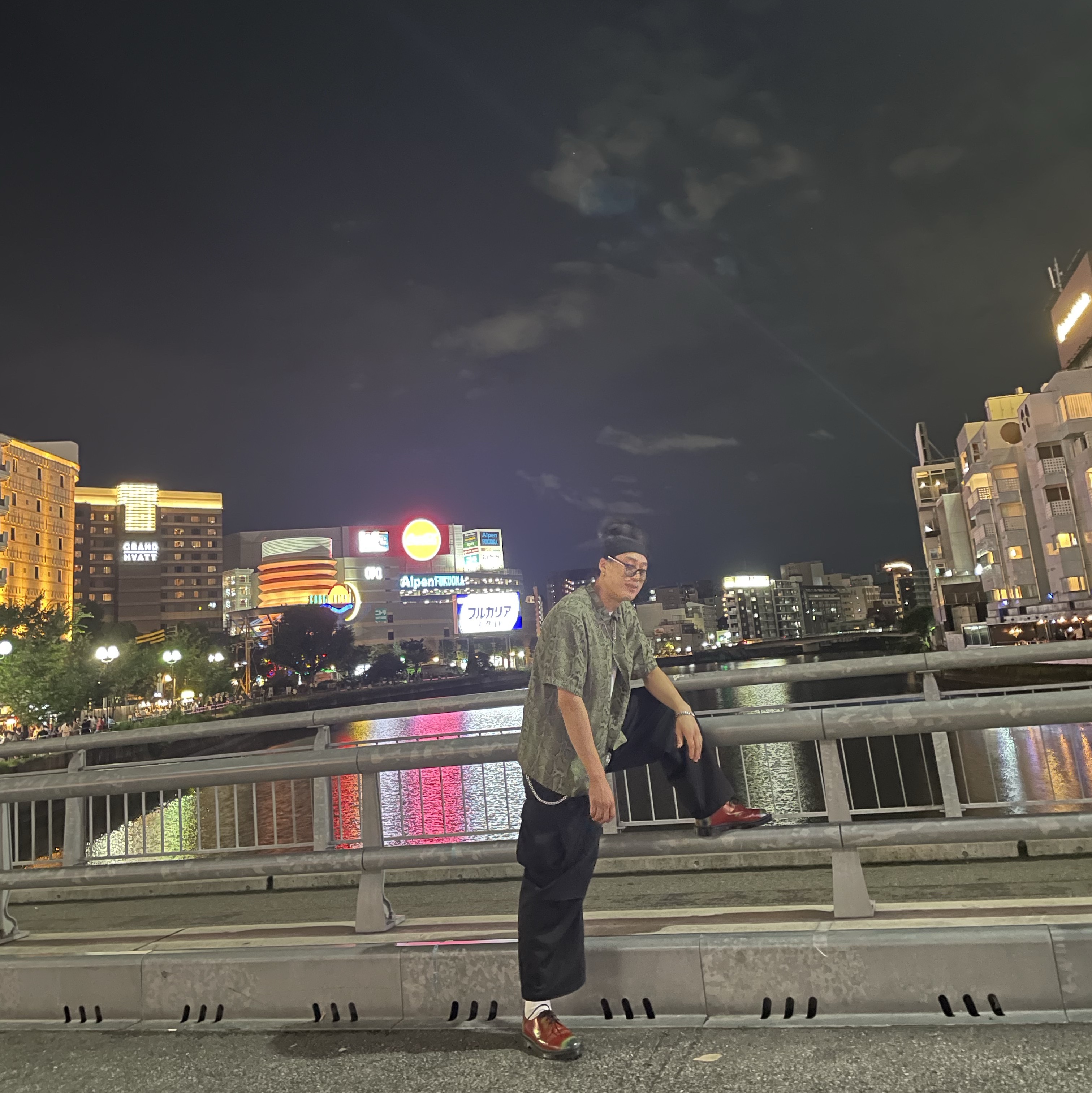 Dr. Martens x Supreme 1461 Multi, Supreme Chain Zippo Silver - 23SS 착용 스타일