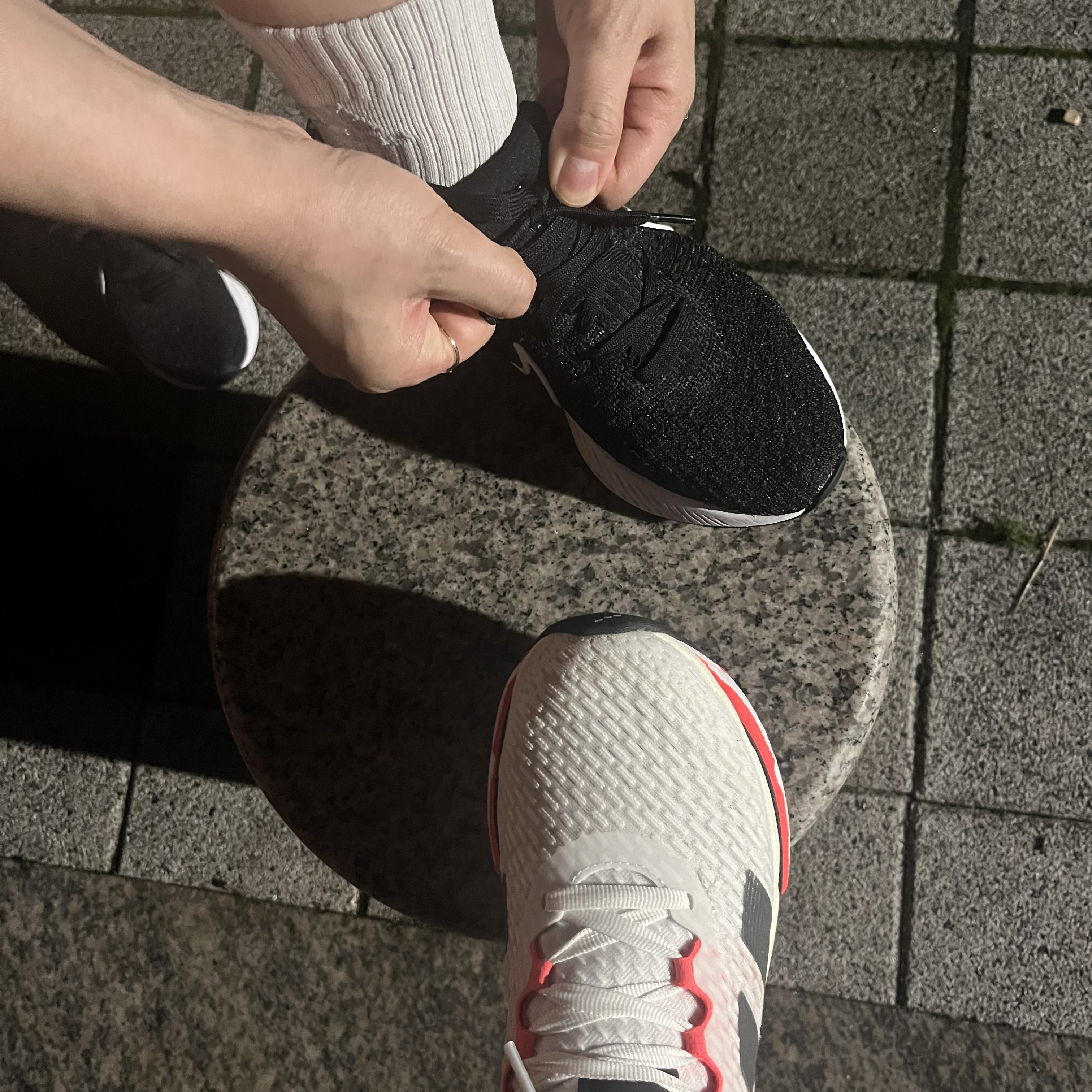 (W) Nike React Infinity Run Flyknit 3 Black White 착용 스타일