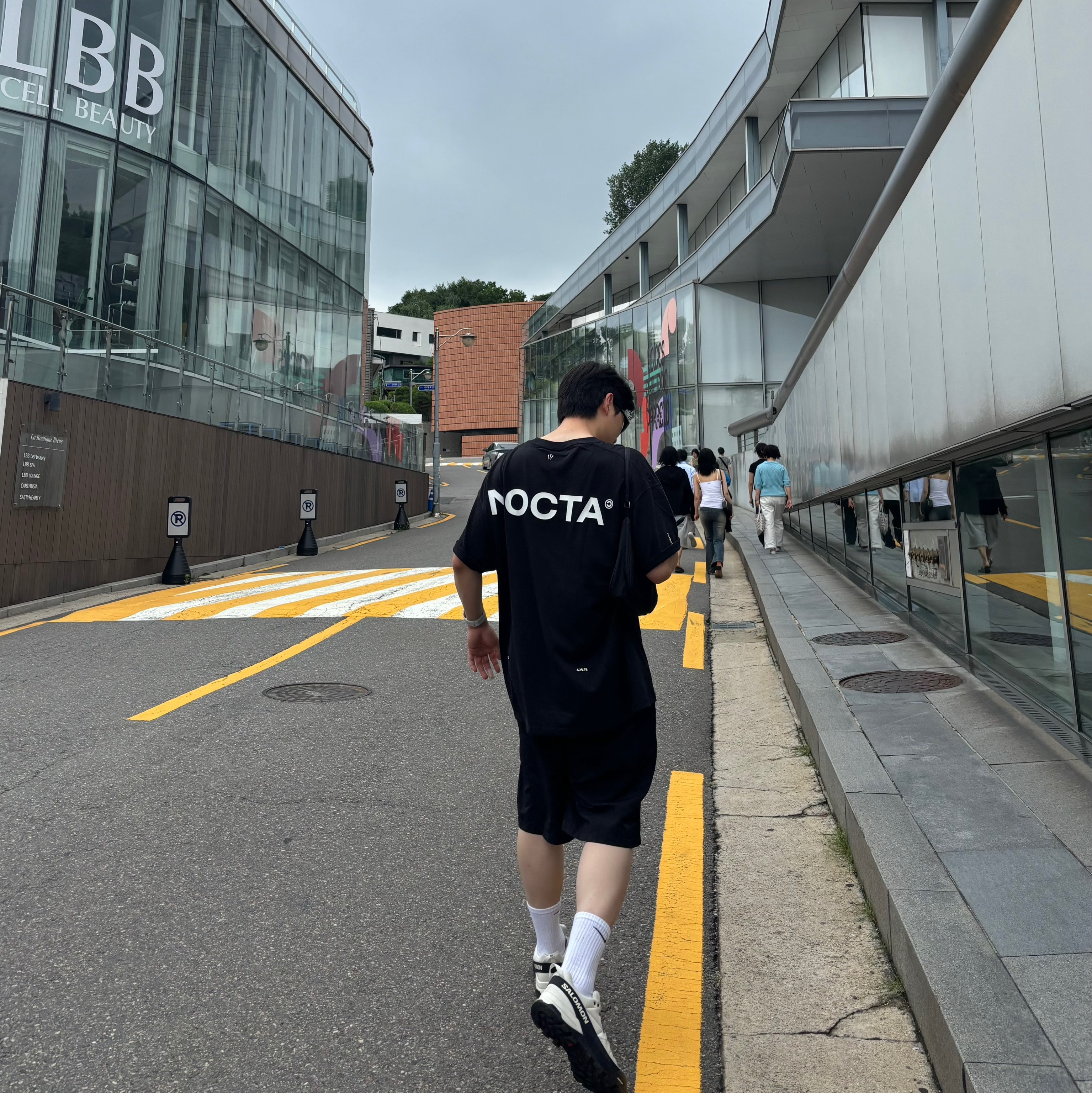 Nike x Drake Nocta Max 90 T-Shirt Black (FN7663-010) 착용 스타일