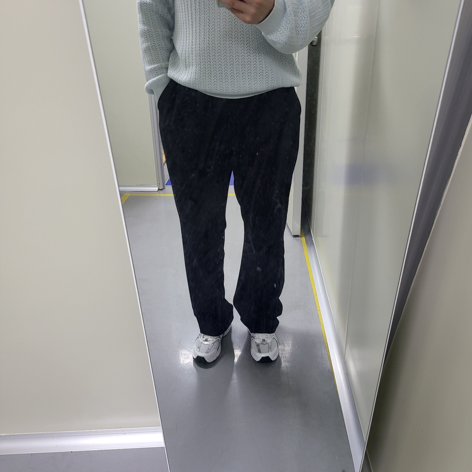 New Balance 530 White Silver 착용 스타일