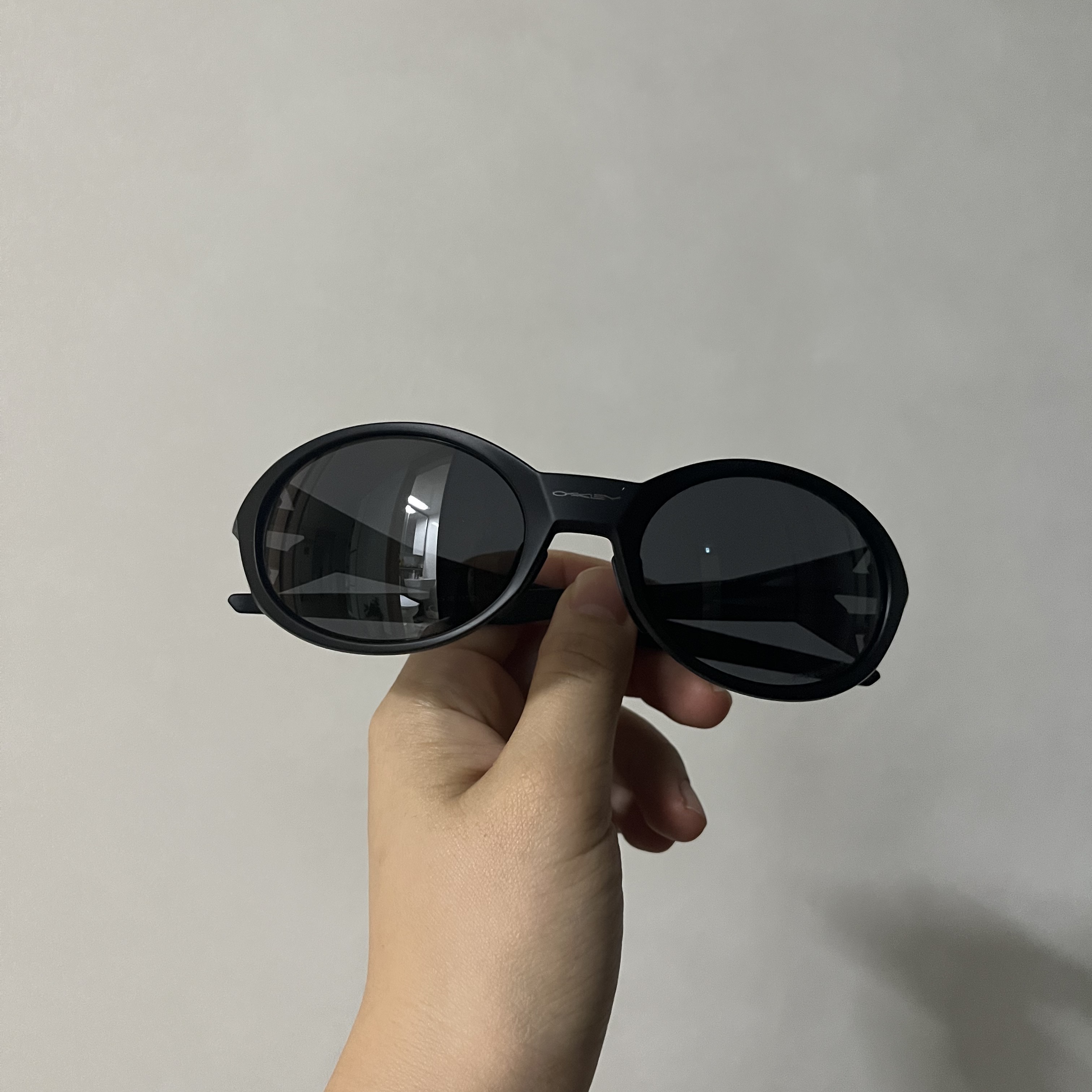 Oakley Eye Jacket Redux Matte Black Frame Prizm Grey Lenses High Bridge Fit 착용 스타일