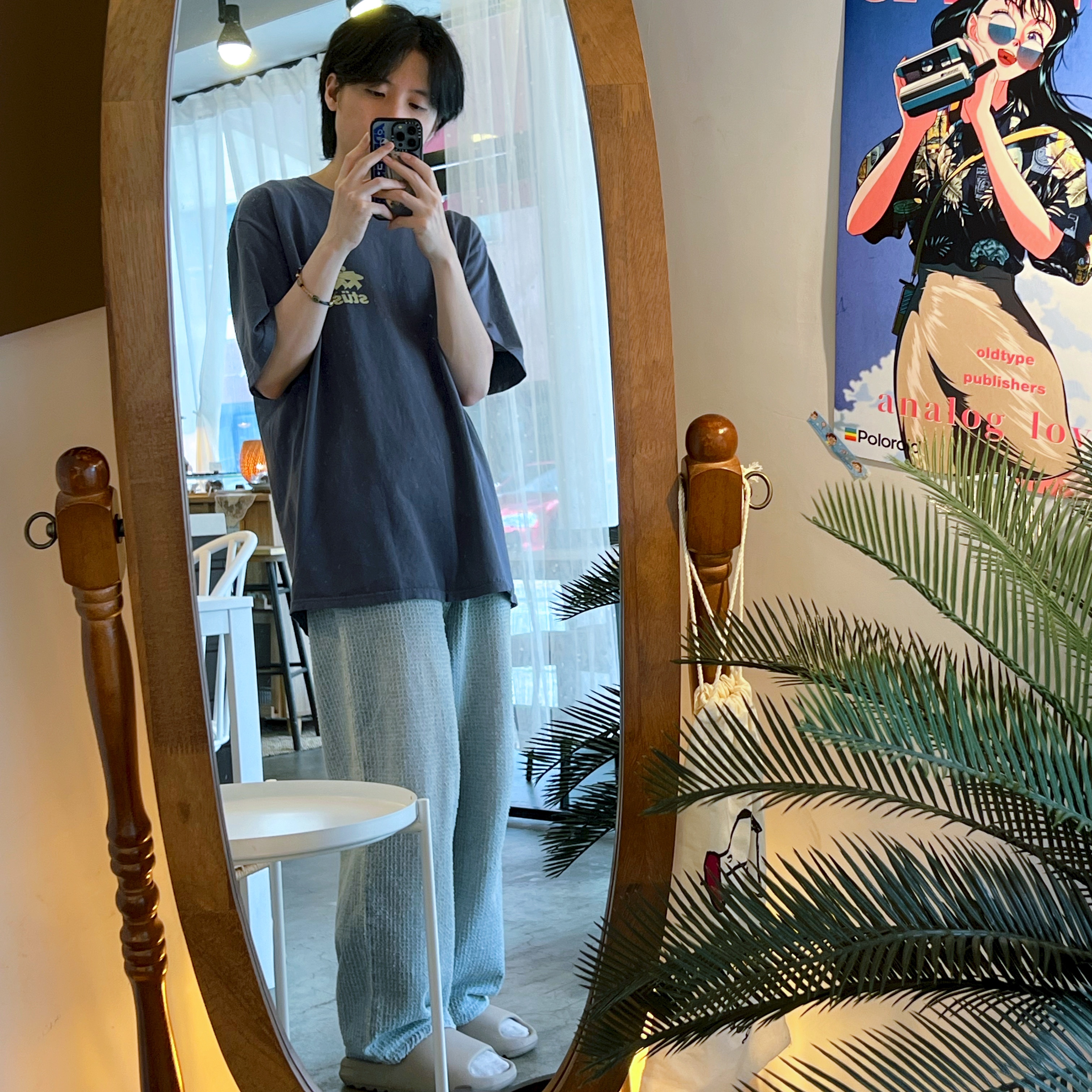 Stussy Surfwalk Pigment Dyed T-Shirt Indigo, Adidas Yeezy Slide Pure - Re-Release Ver. 착용 스타일 - 1