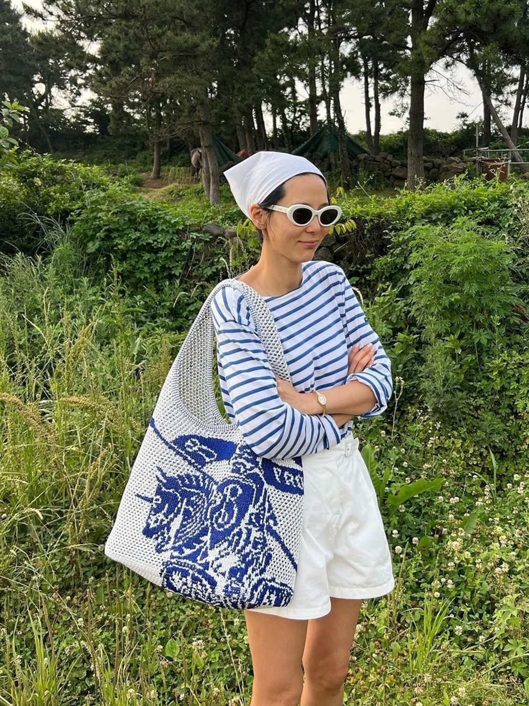 (W) Matin Kim Track Short Pants White, (W) Deinet Summer Denim Shorts in White 착용 스타일 - 4