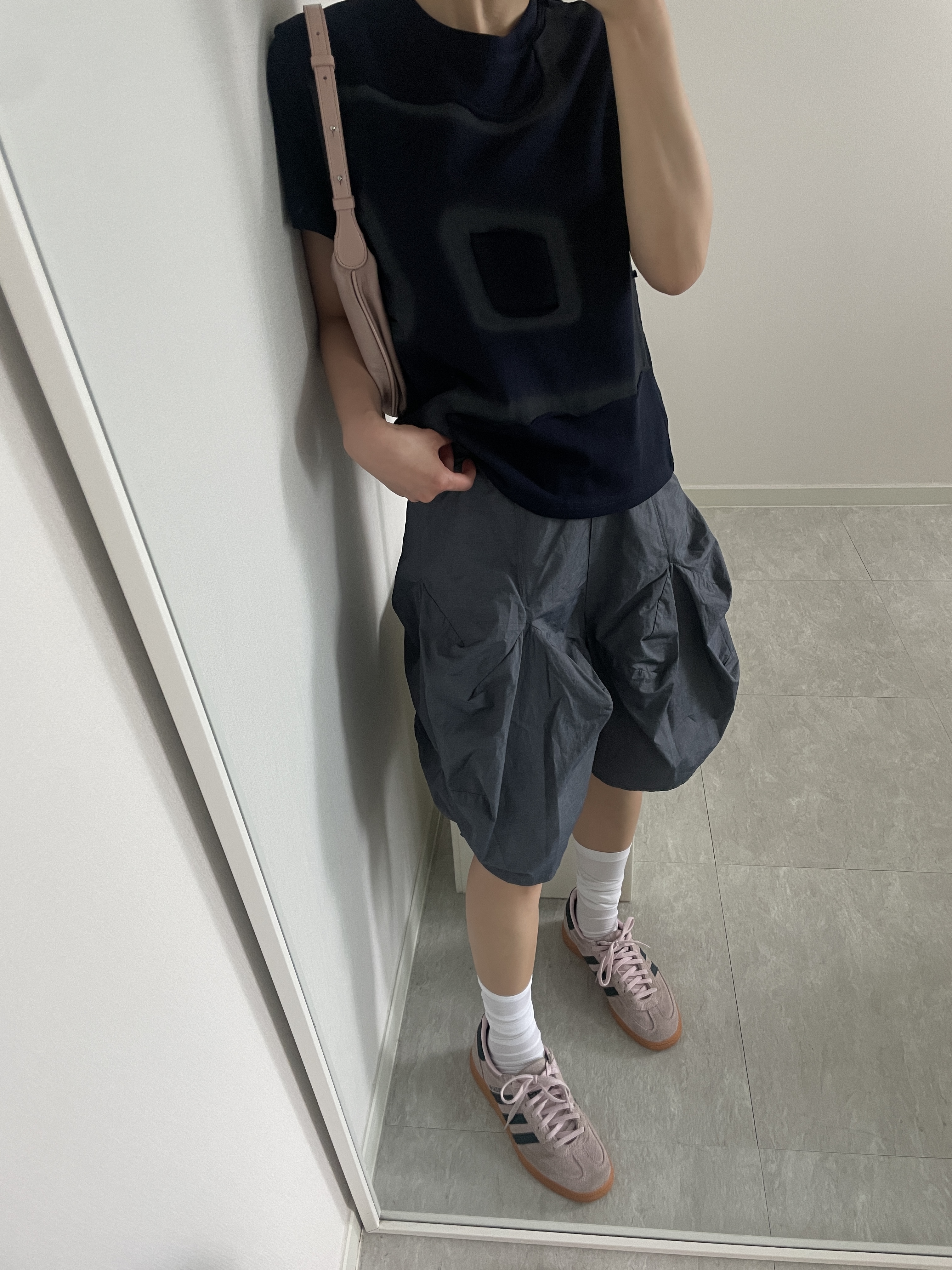 Stand Oil Kitten Bag Soft Pink, (W) Adidas Spezial Handball Clear Pink 착용 스타일