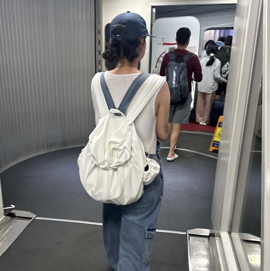 ACOC Blooming Backpack Gray, ACOC Blooming Backpack Ice Blue 착용 스타일