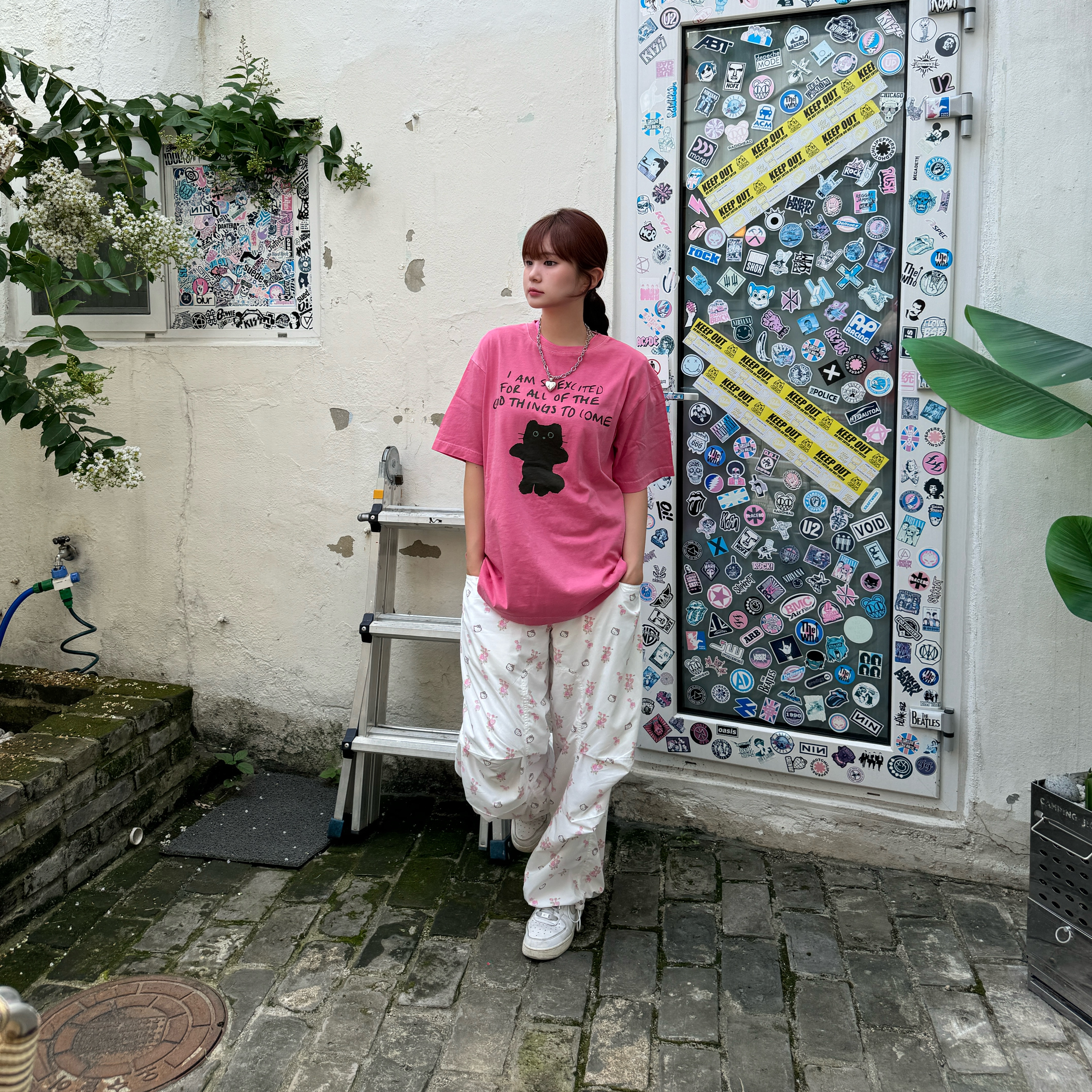 Open Yy x Hello Kitty Parachute Pants White, (W) Nike Air Force 1 '07 Low White 착용 스타일 - 1