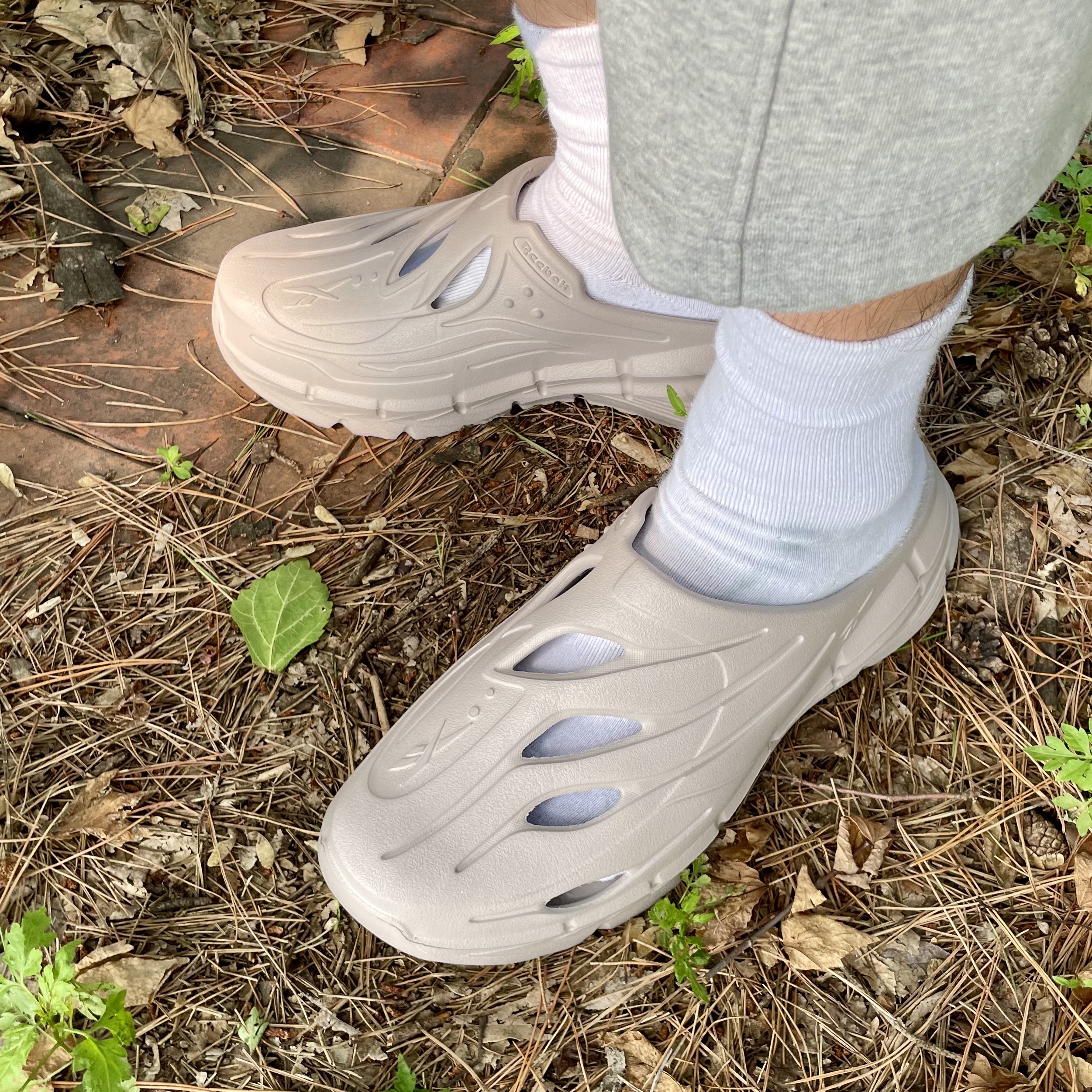 Reebok Zig Clog Ash 착용 스타일 - 2