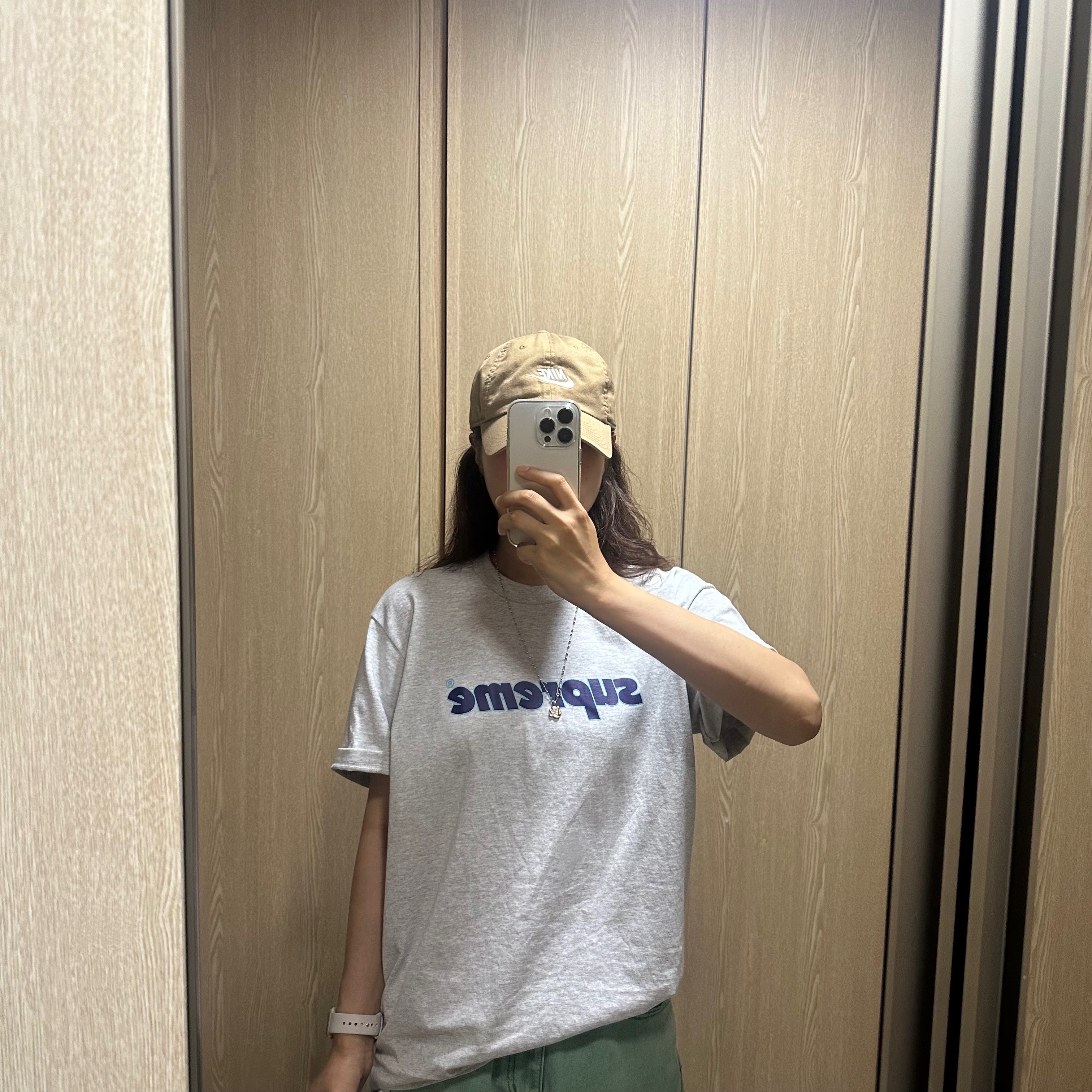 Supreme Pinline T-Shirt Ash Grey - 24SS 착용 스타일