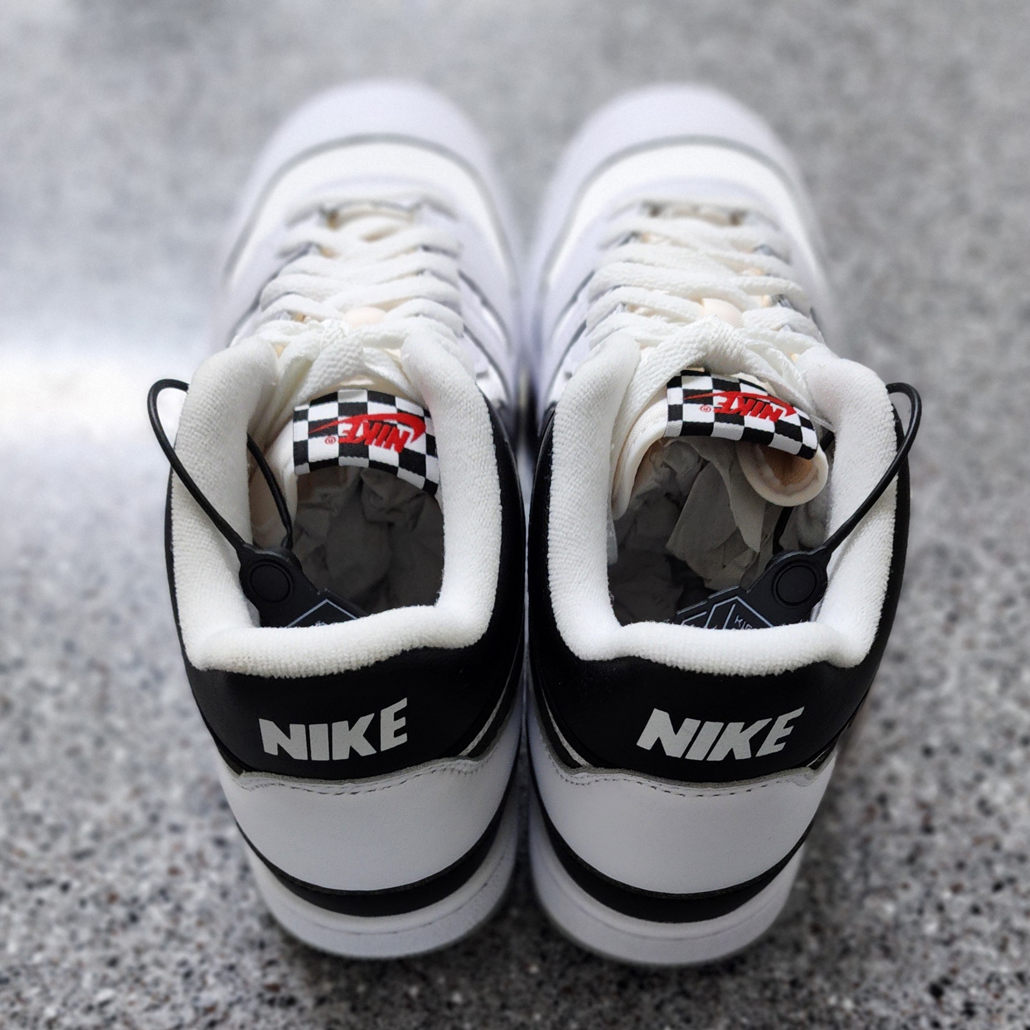 Nike Mac Attack QS SP Black and White 착용 스타일 - 4