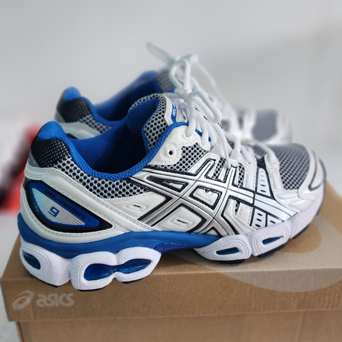 Asics Gel-Nimbus 9 White Lake Drive 착용 스타일 - 1