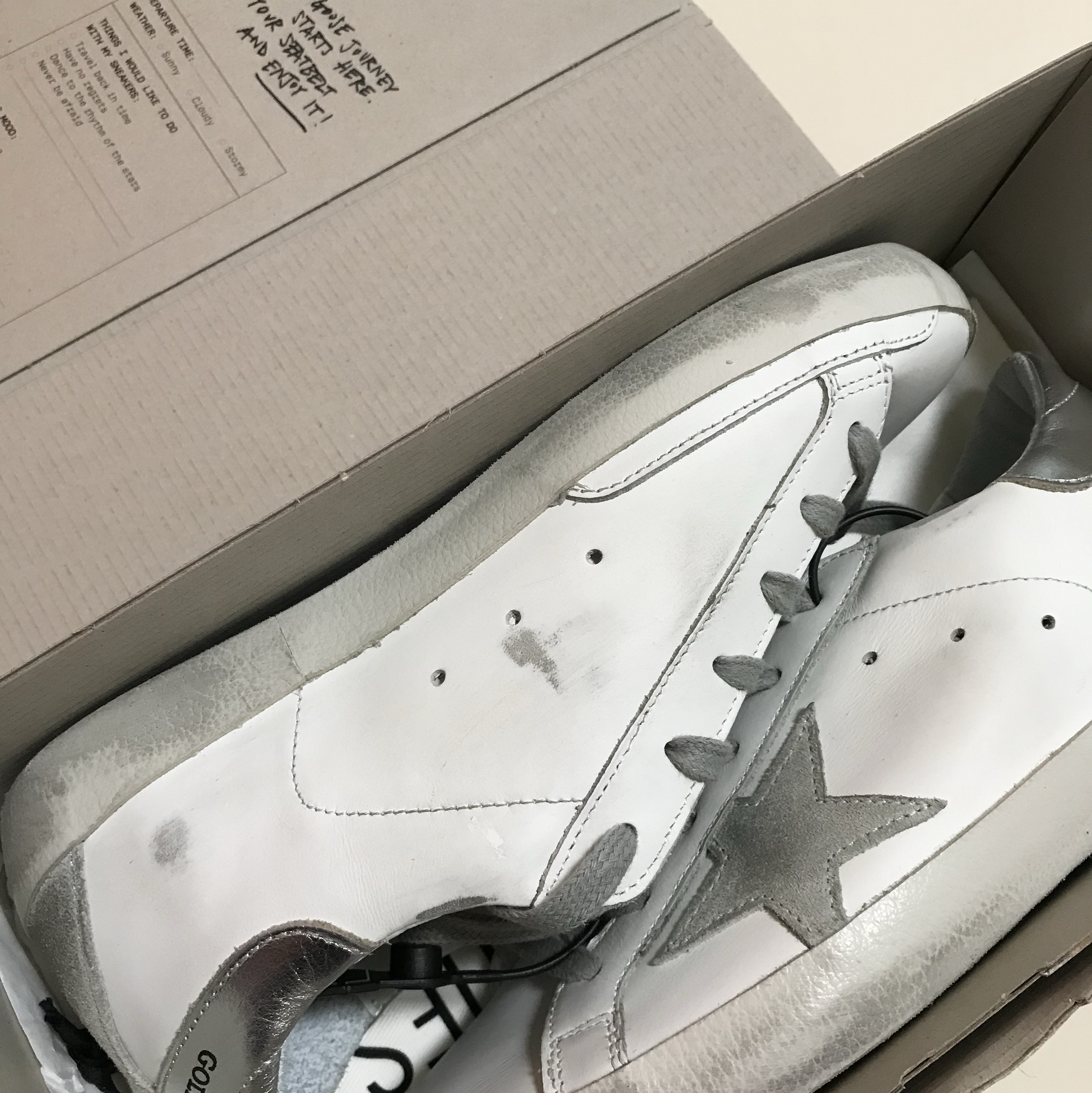 (W) Golden Goose Superstar White Silver Heel Tab Sneakers 착용 스타일