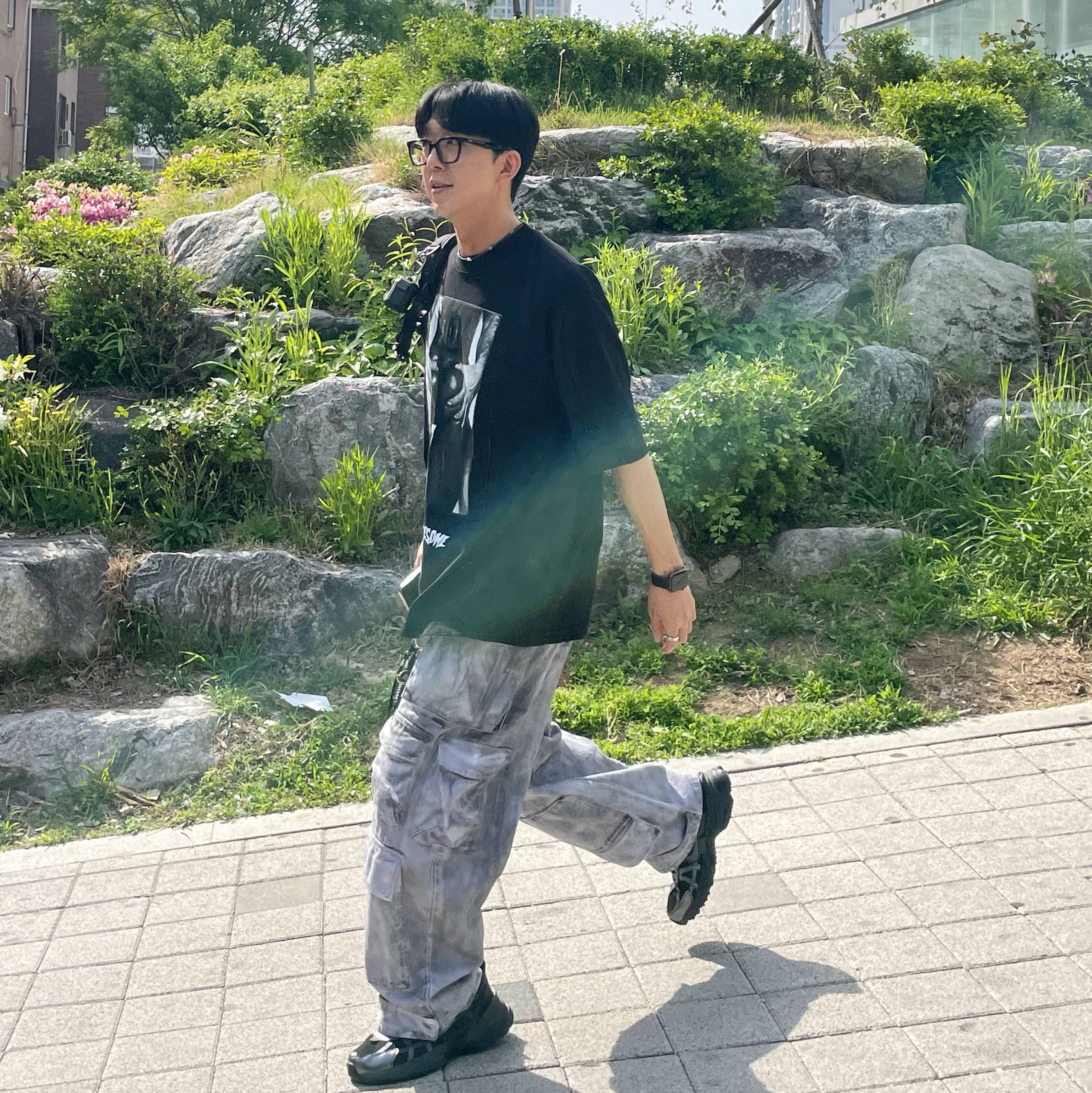 Nike V2K Run Black Anthracite 착용 스타일