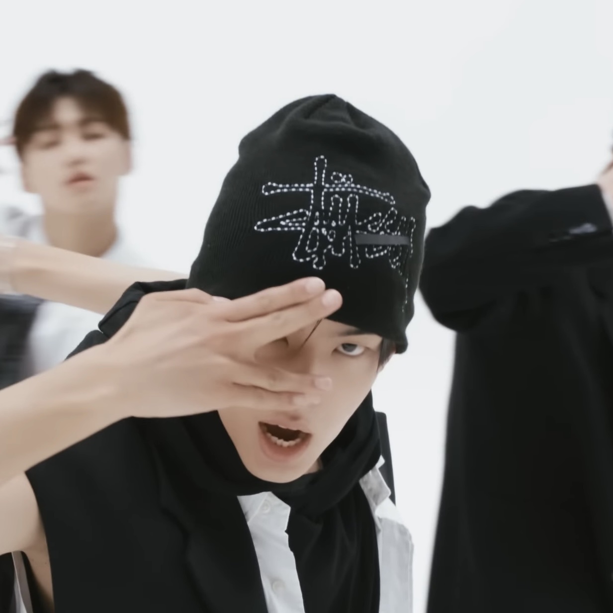 Stussy Skullcap Basic Logo Stitch Black 착용 스타일 - 1