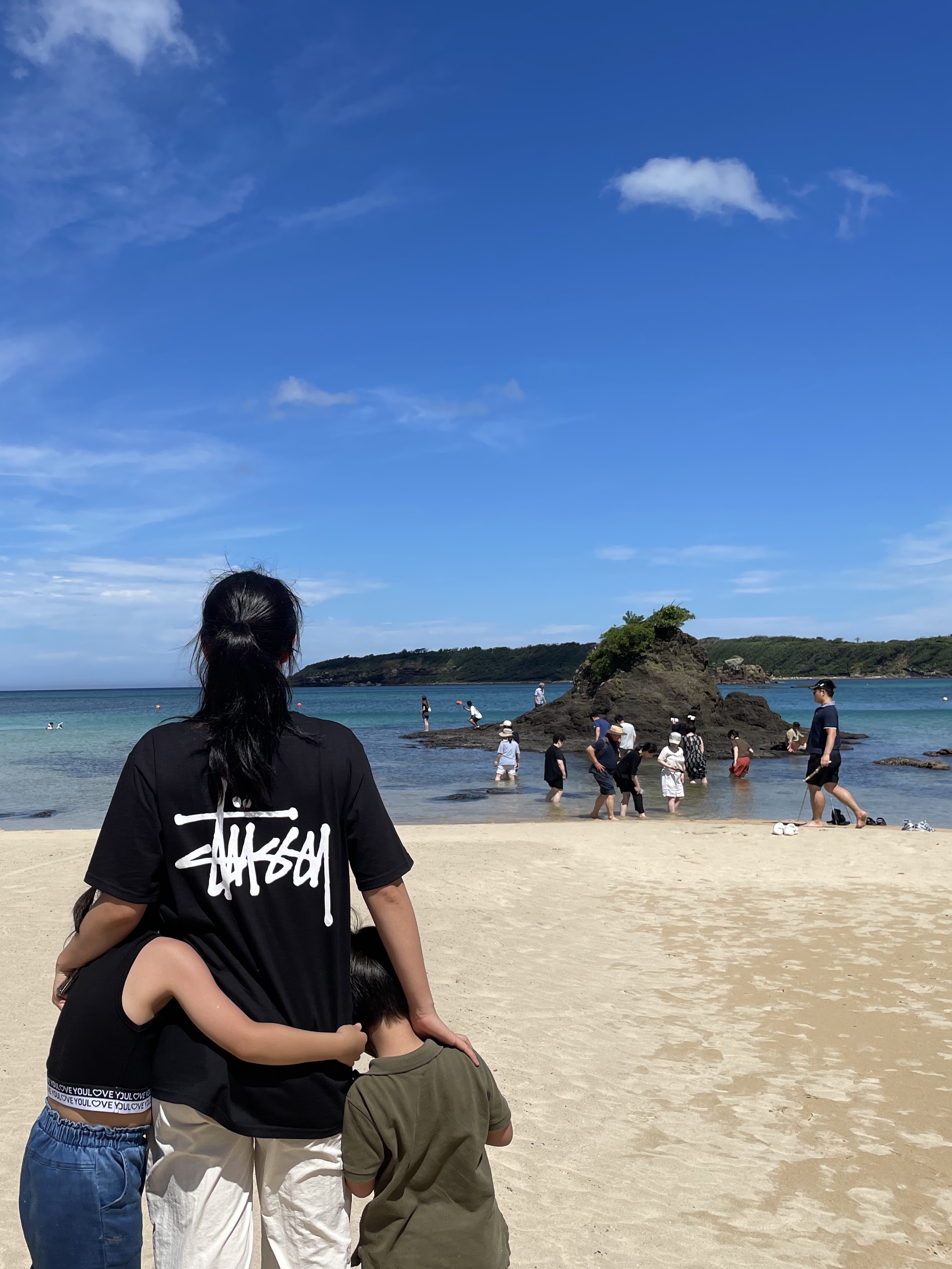 Supreme Washed Chino Twill Camp Cap Light Olive - 24SS, Stussy Basic Stussy T-Shirt Black 2024, 2025 착용 스타일 - 3