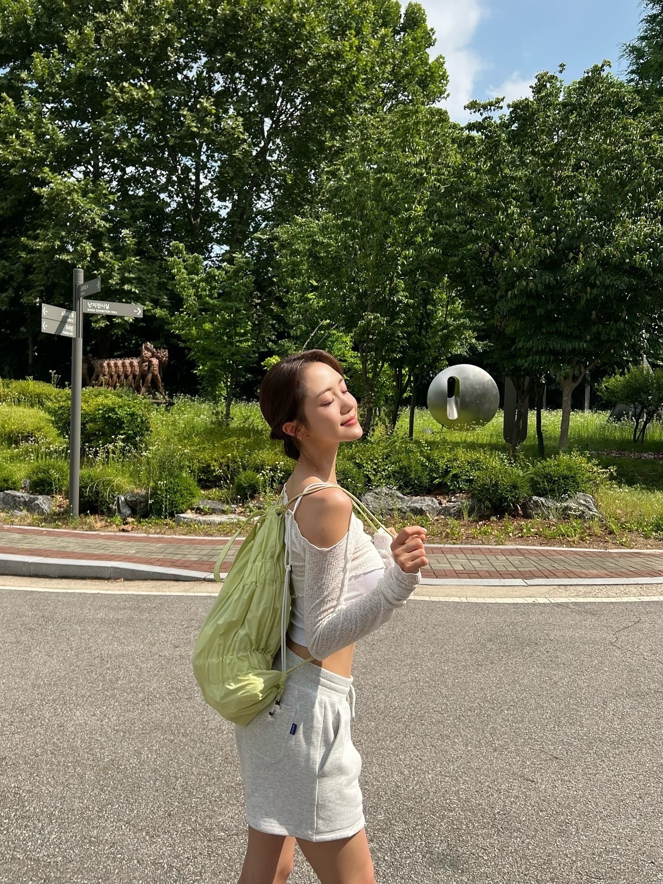 ACOC Tiered Banding Backpack Lime Lemon 착용 스타일 - 2